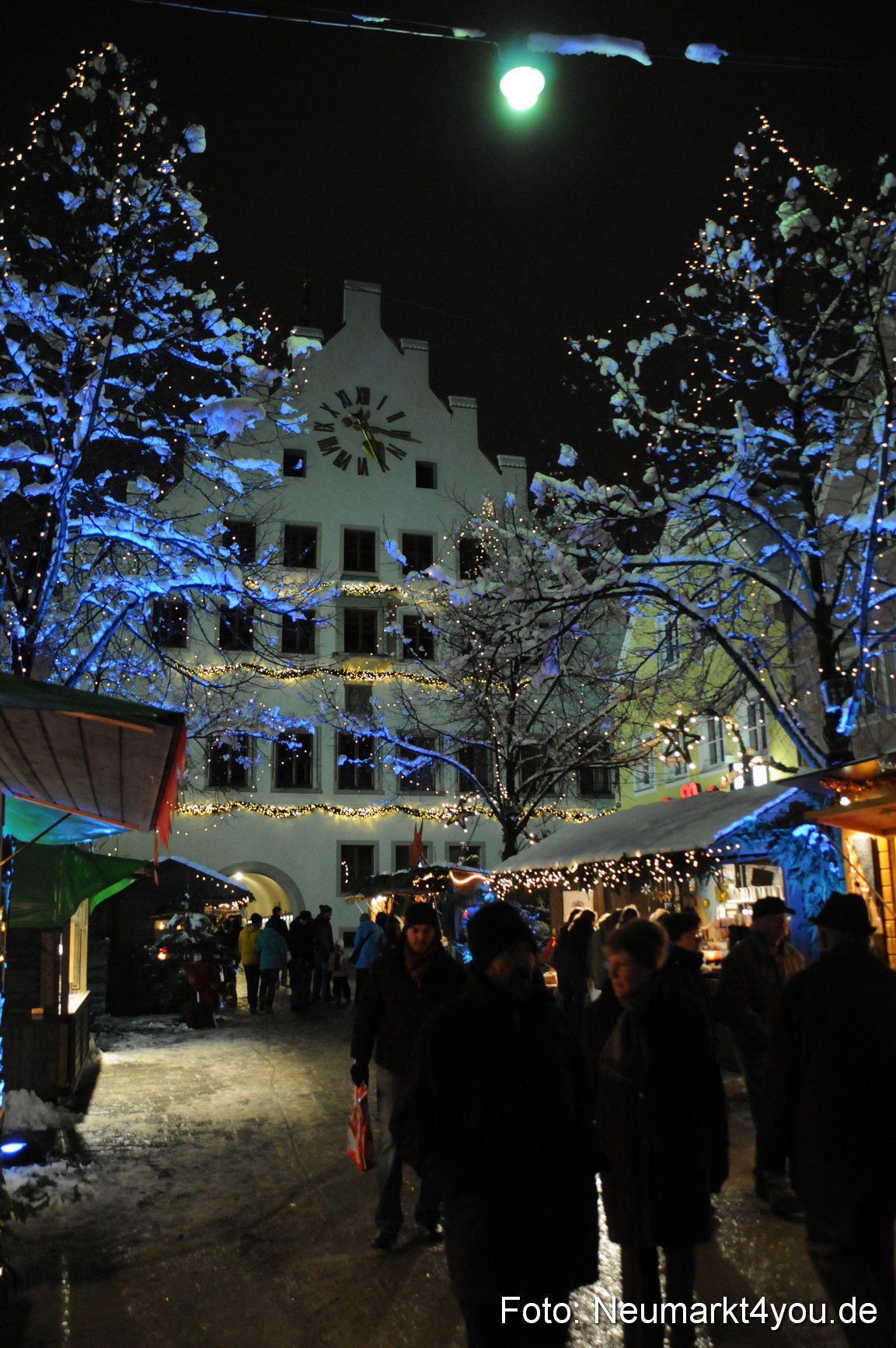 0013 Weihnachtsmarkt Neumarkt 131208