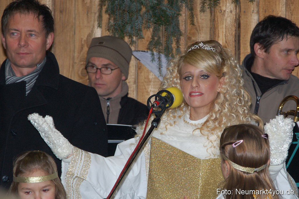 0013 Weihnachtsmarkt Neumarkt 271108