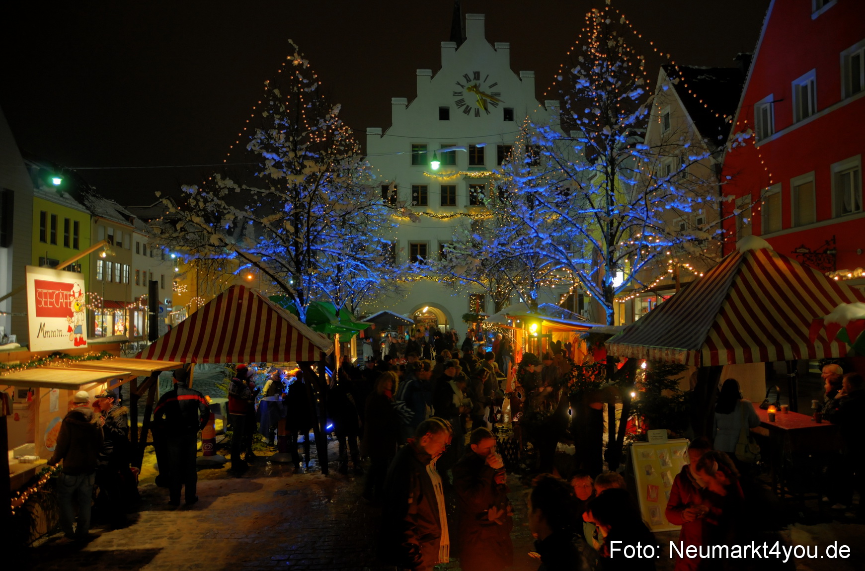 0018 Weihnachtsmarkt Neumarkt 131208