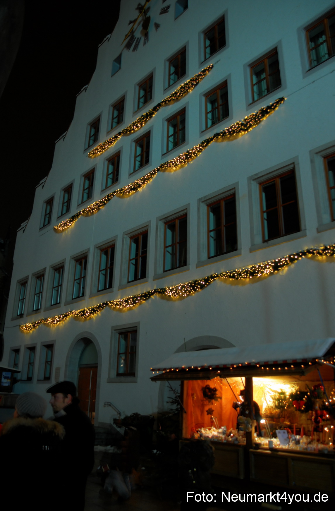 0027 Weihnachtsmarkt Neumarkt 131208