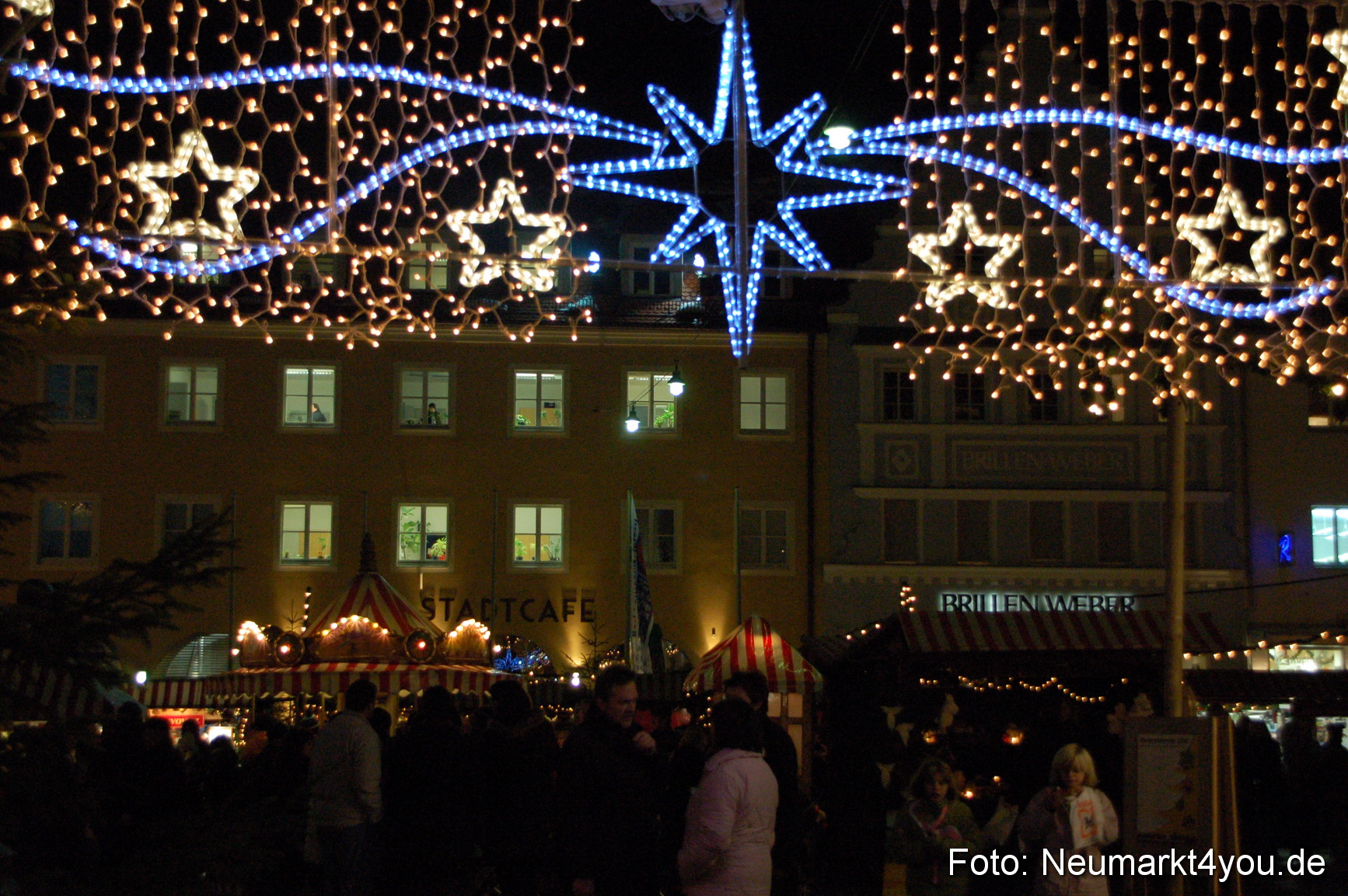 0030 Weihnachtsmarkt Neumarkt 271108