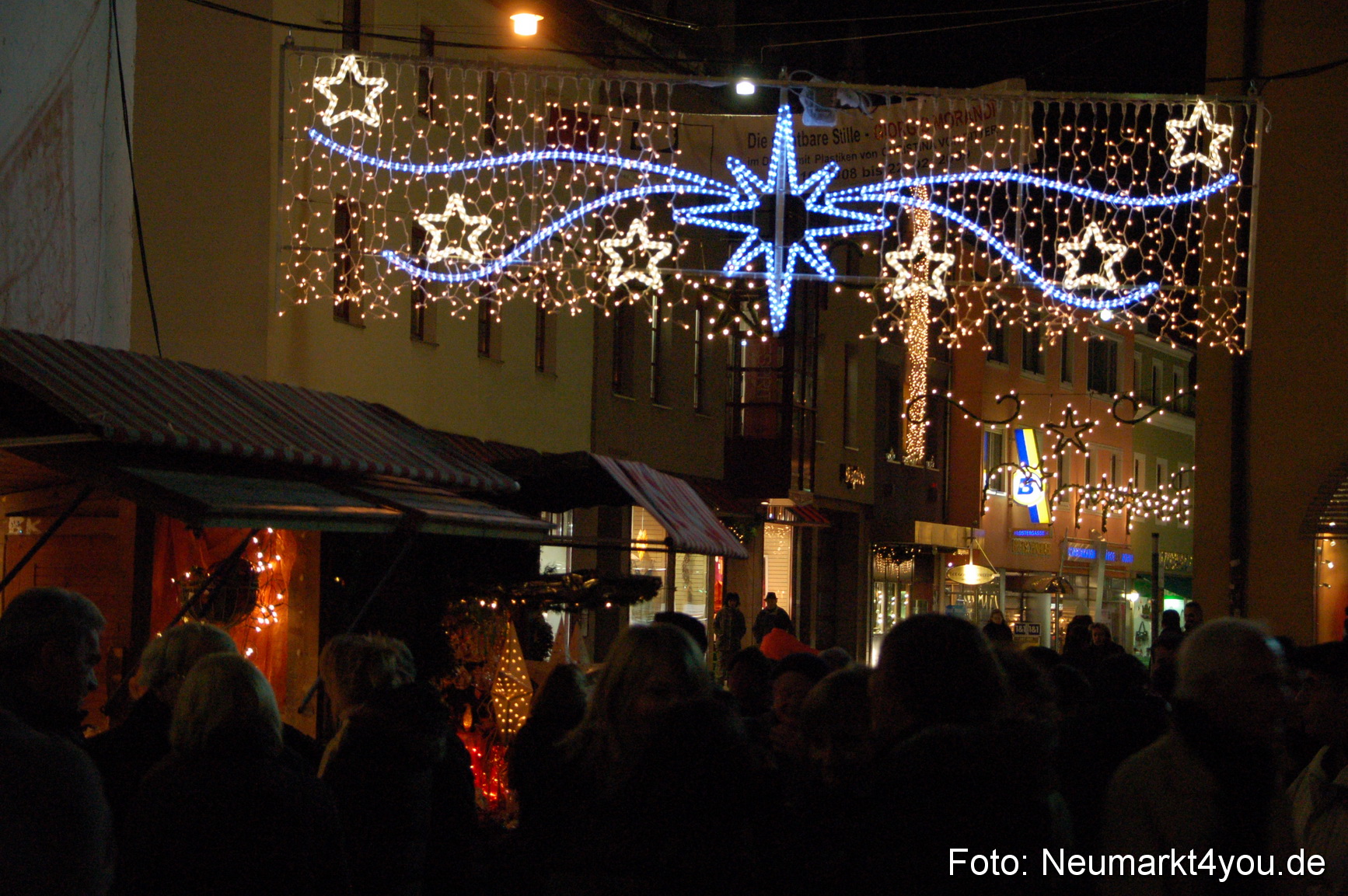 0031 Weihnachtsmarkt Neumarkt 271108