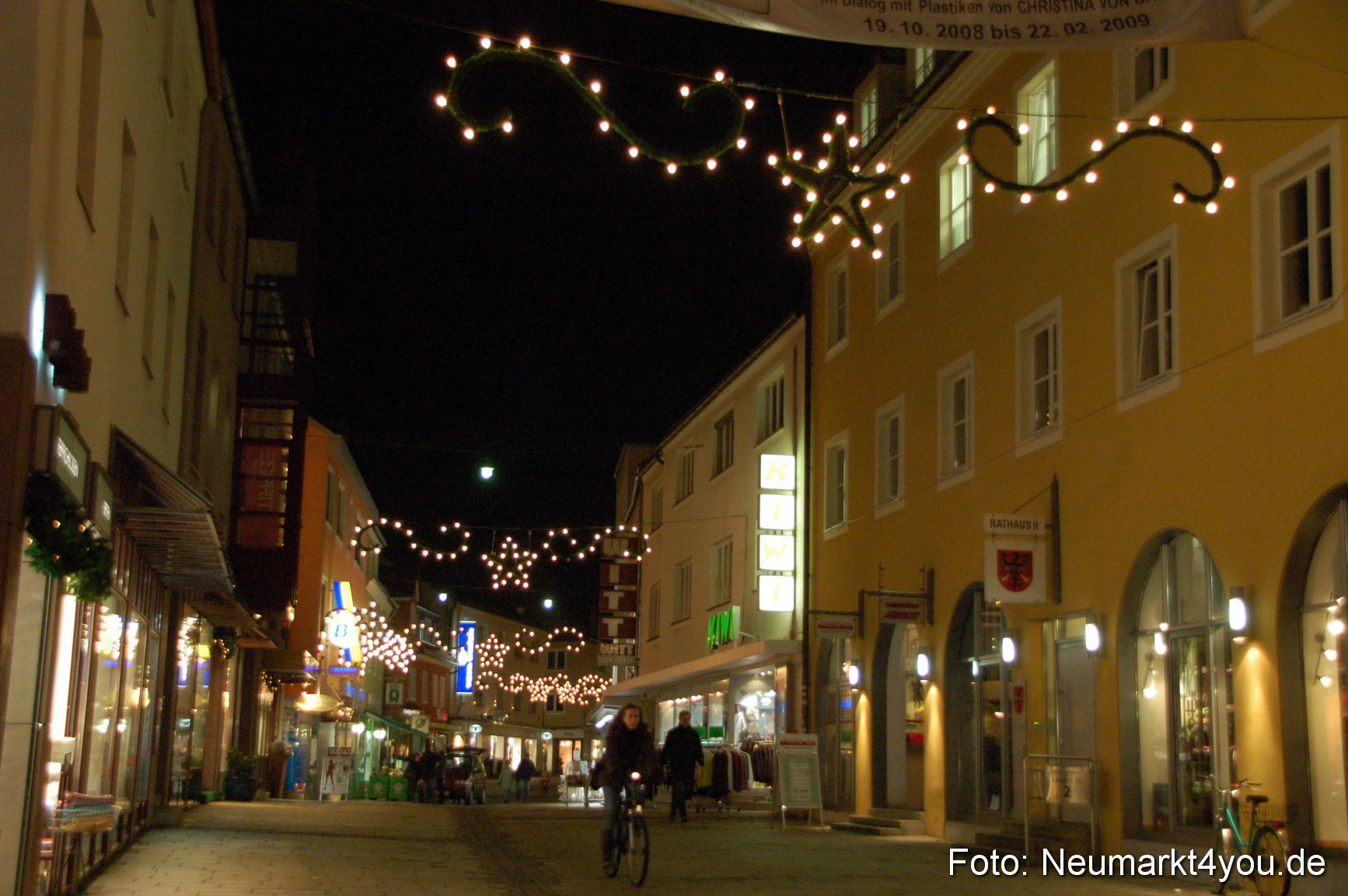 0035 Weihnachtsmarkt Neumarkt 271108