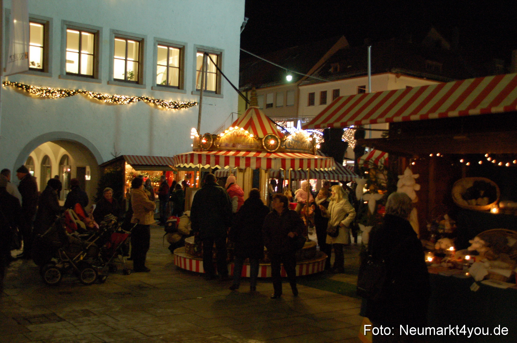 0038 Weihnachtsmarkt Neumarkt 271108
