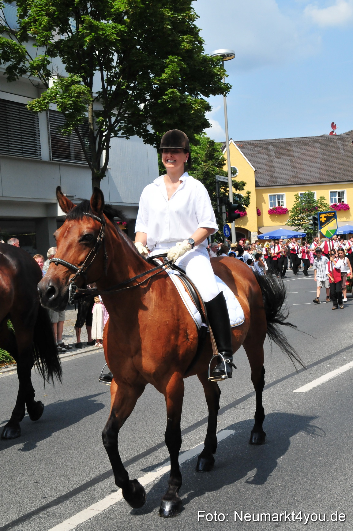 0002 Volksfestzug Neumarkt 090809