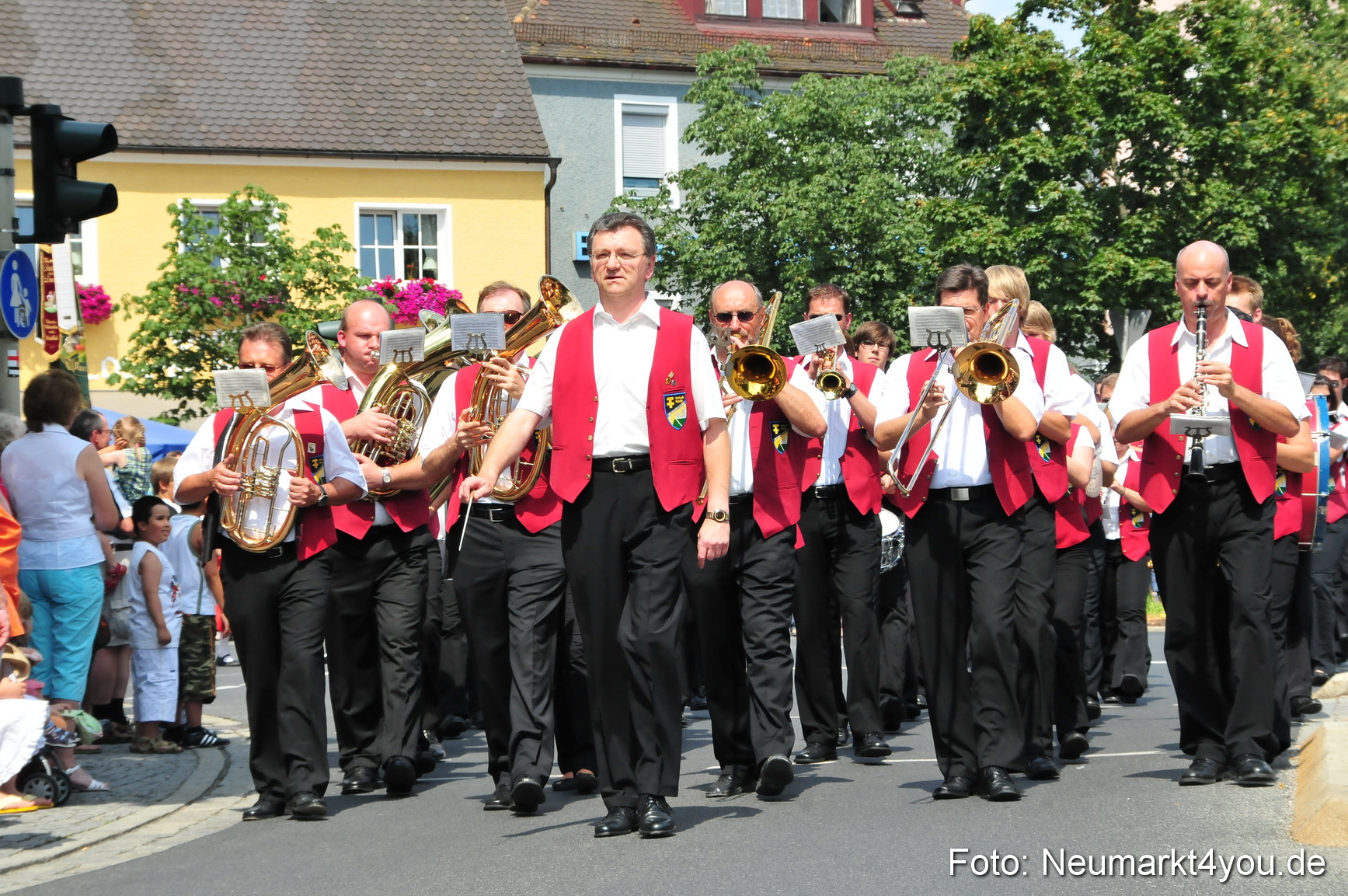 0003 Volksfestzug Neumarkt 090809