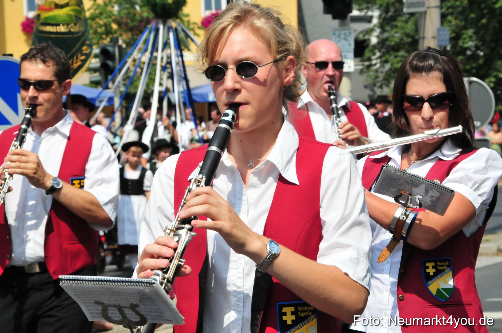 0004 Volksfestzug Neumarkt 090809