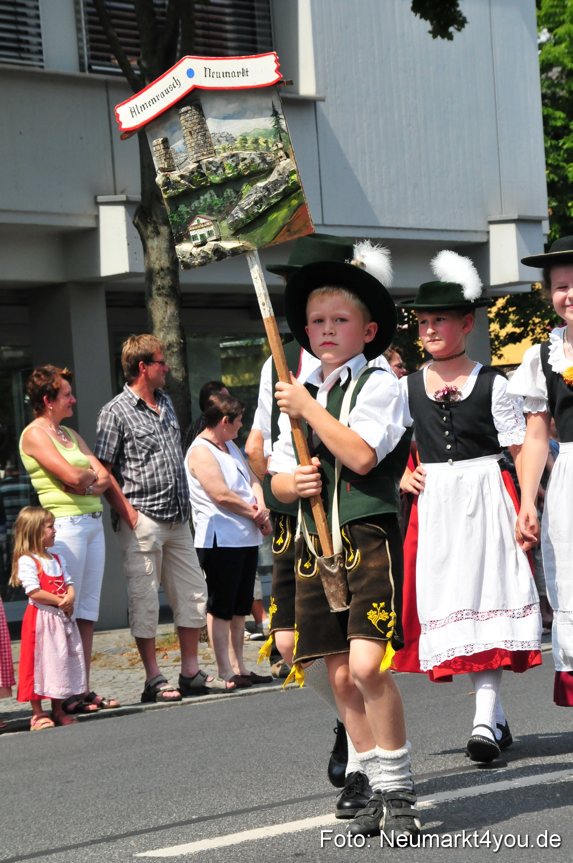 0005 Volksfestzug Neumarkt 090809