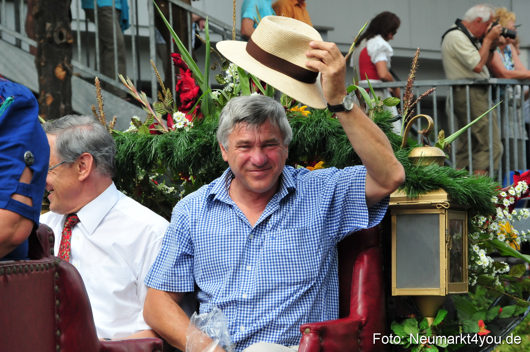 0011 Volksfestzug Neumarkt 090809