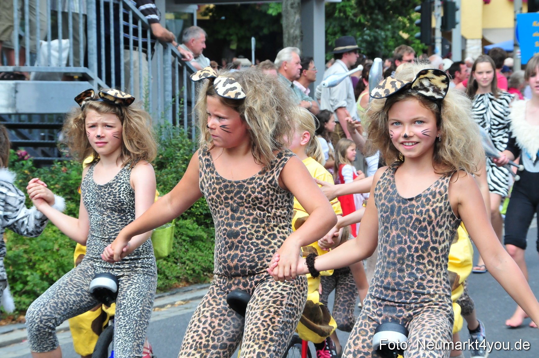 0027 Volksfestzug Neumarkt 090809