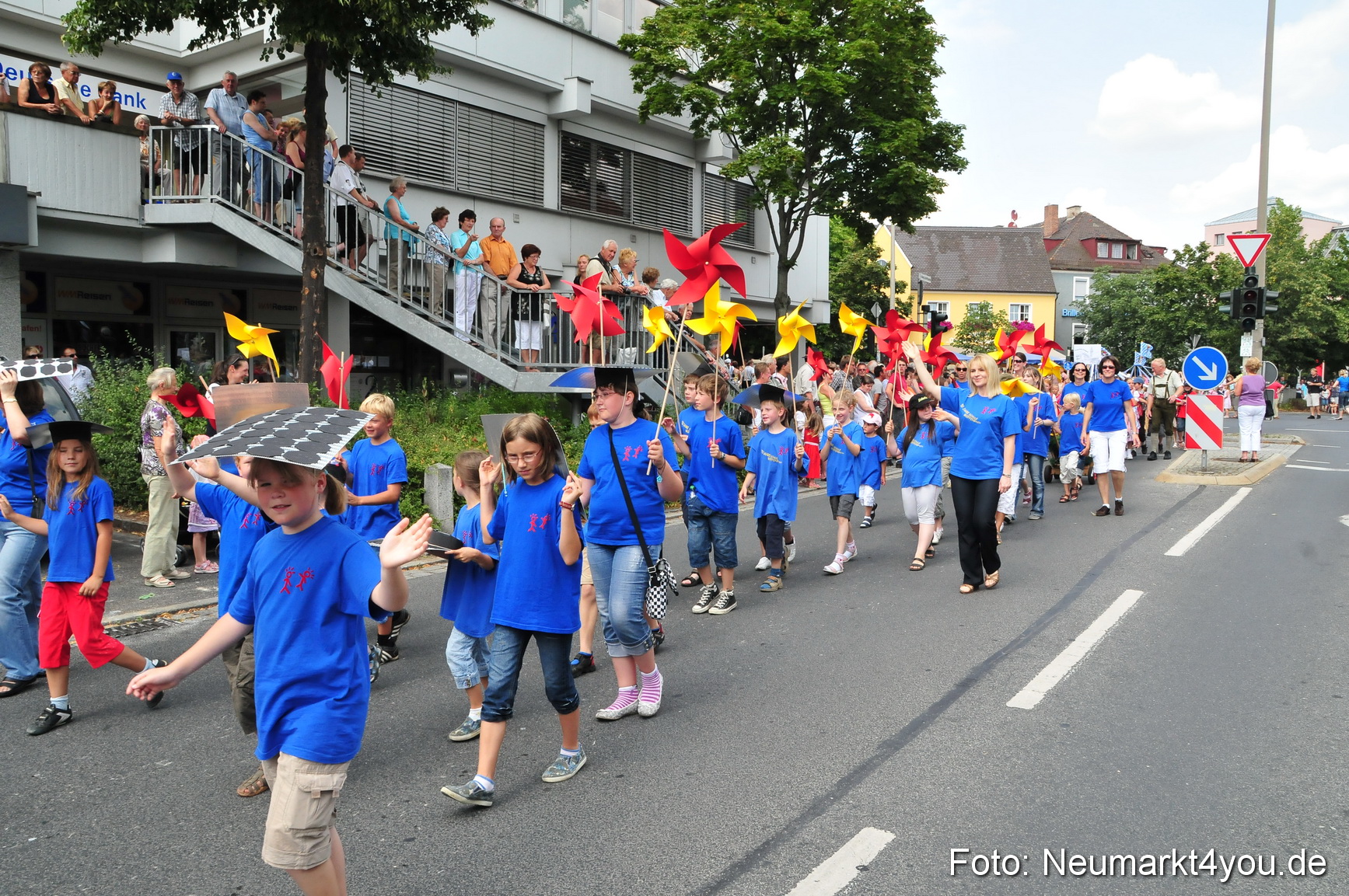 0028 Volksfestzug Neumarkt 090809