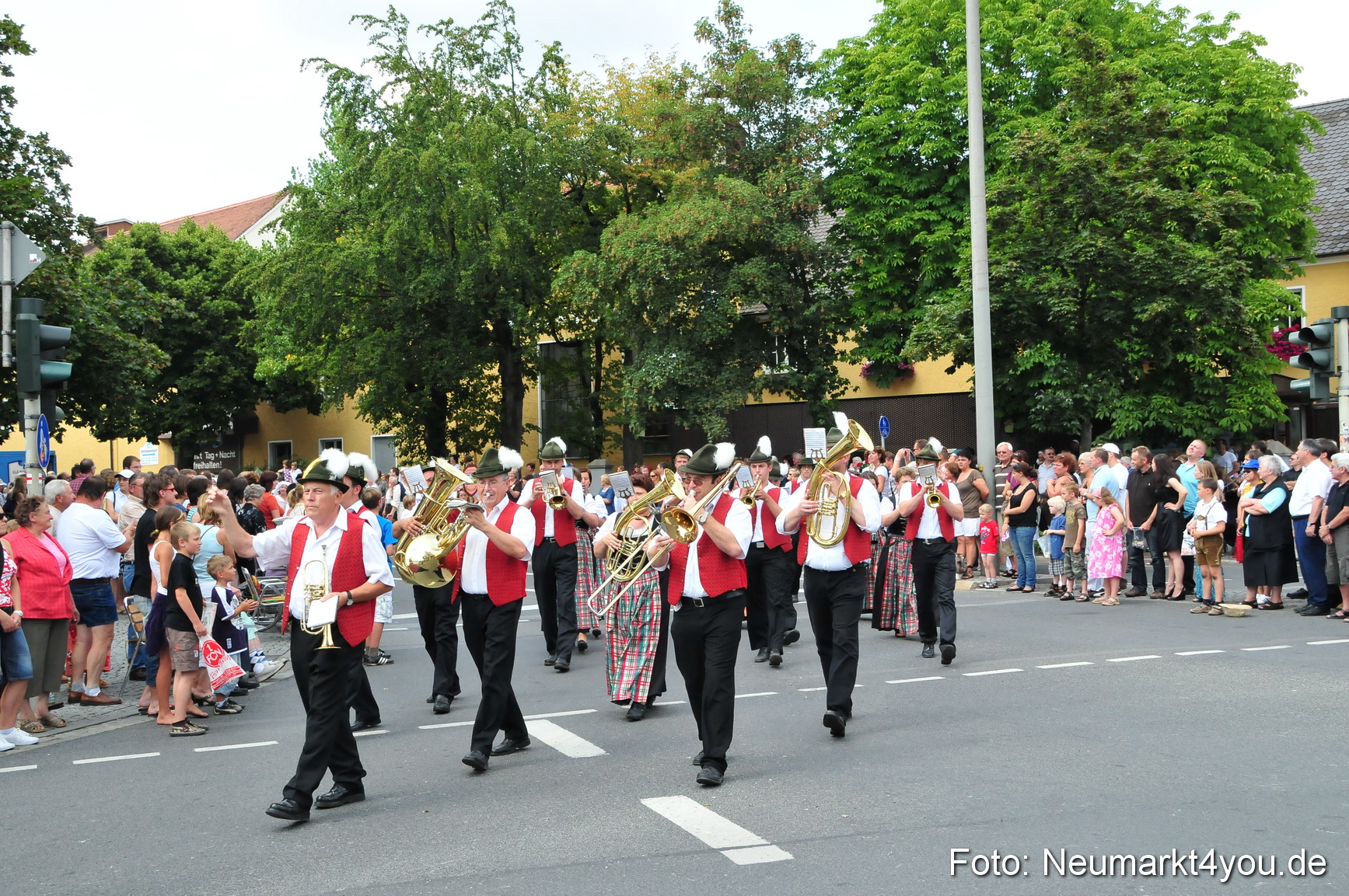 0036 Volksfestzug Neumarkt 090809