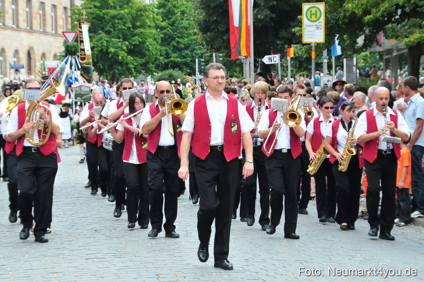 0038 Volksfestzug Neumarkt 090809