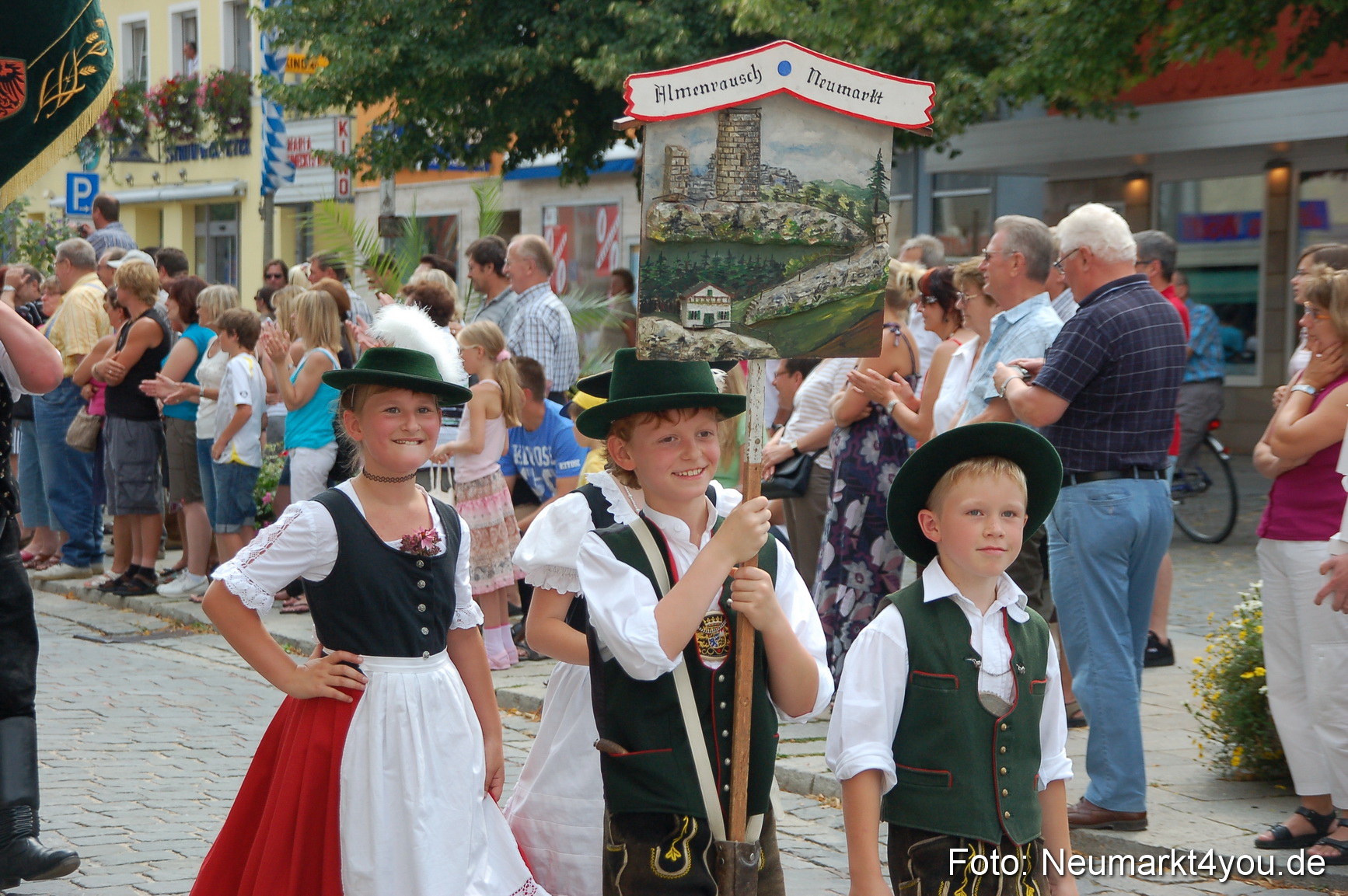 0050 Volksfestzug Neumarkt 090809