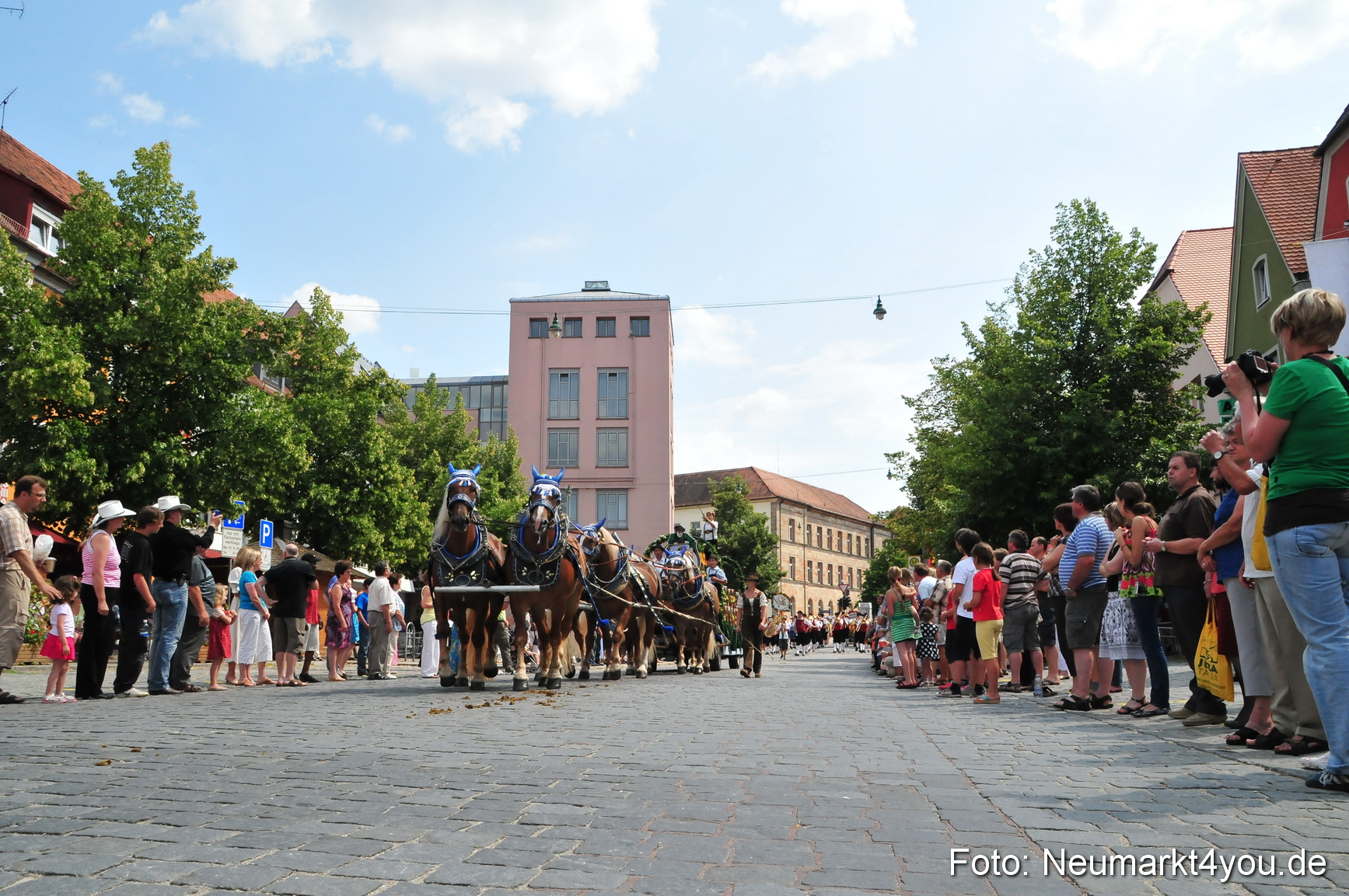 0058 Volksfestzug Neumarkt 090809