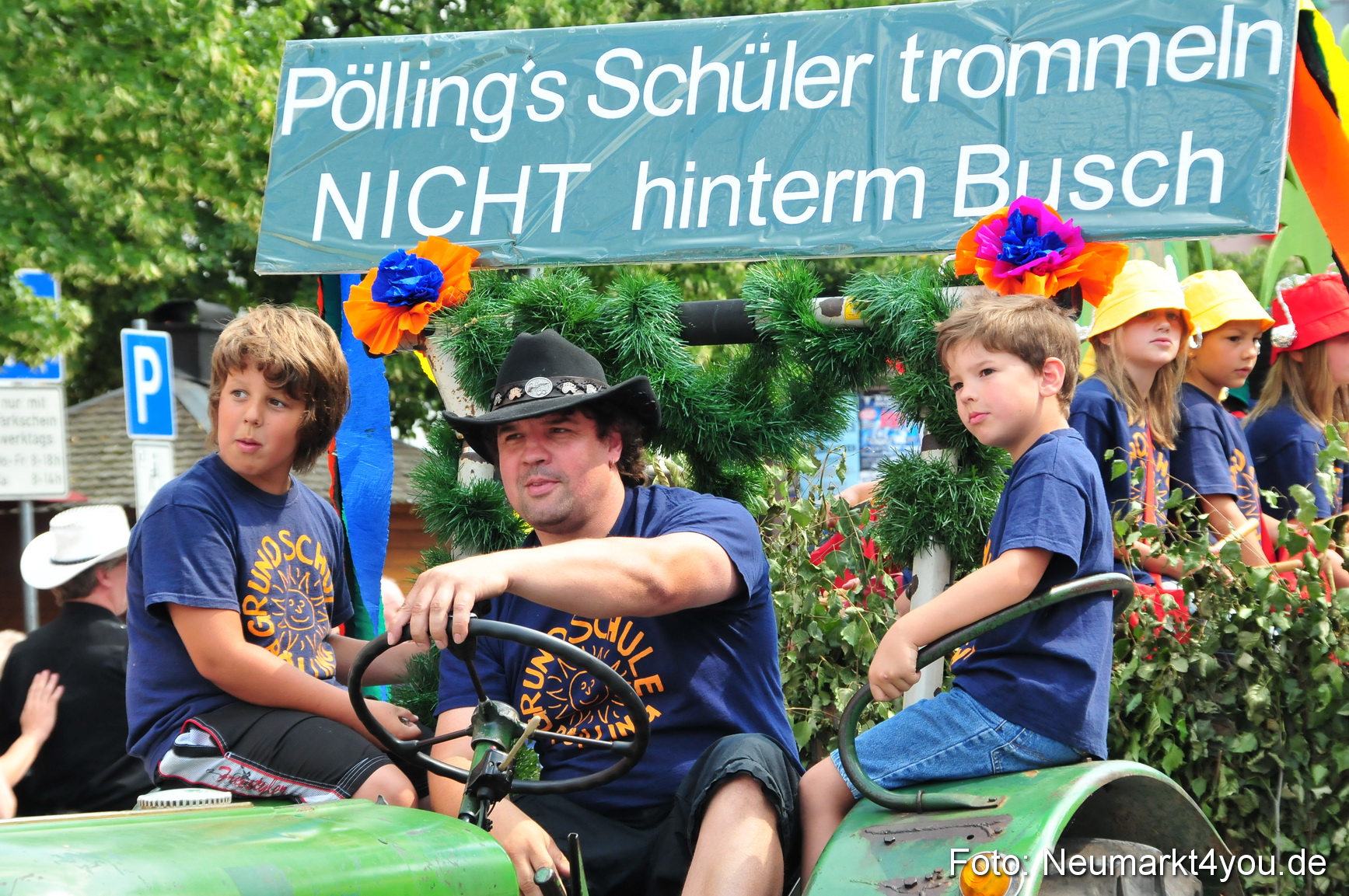 0072 Volksfestzug Neumarkt 090809