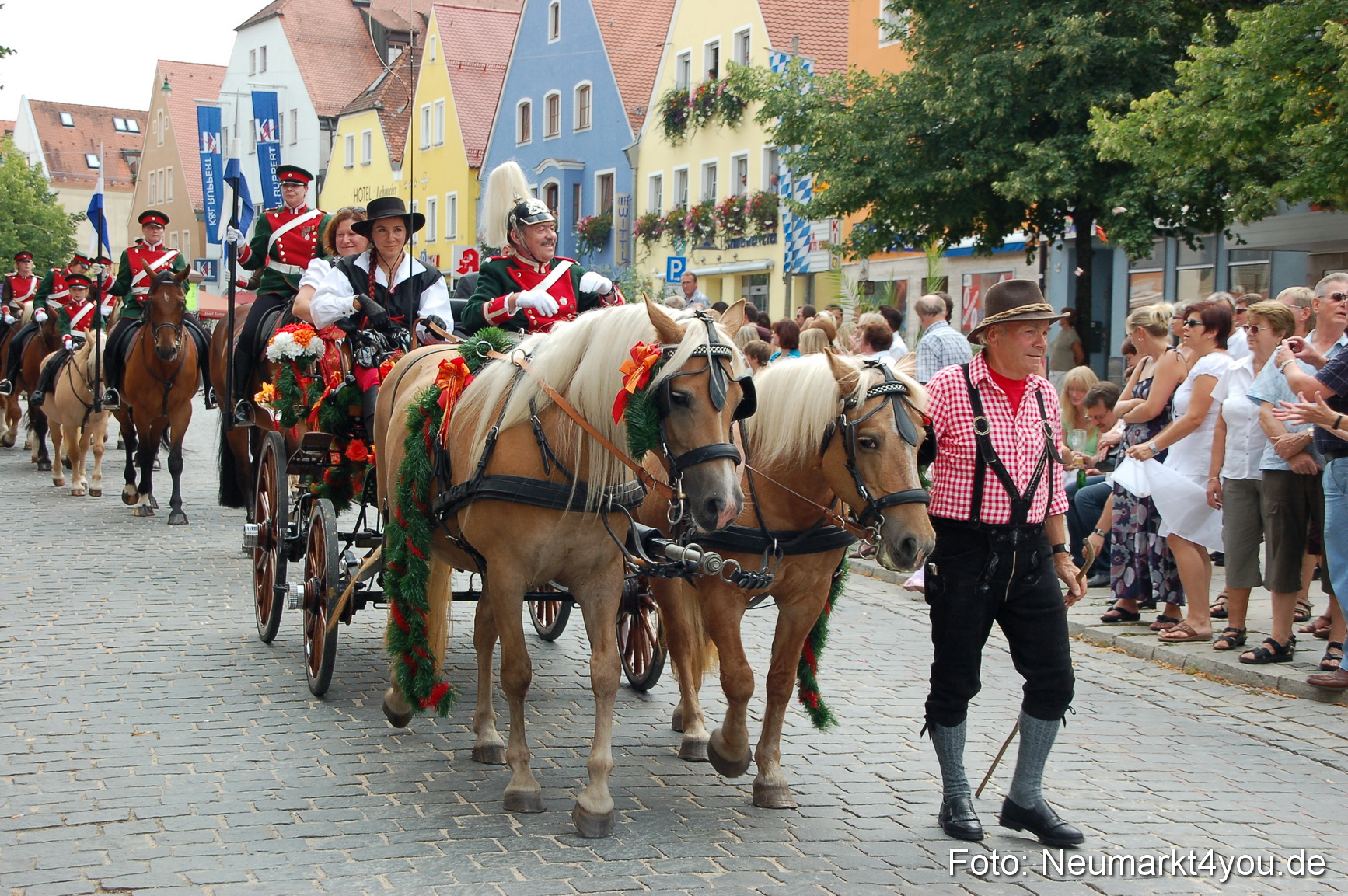 0076 Volksfestzug Neumarkt 090809