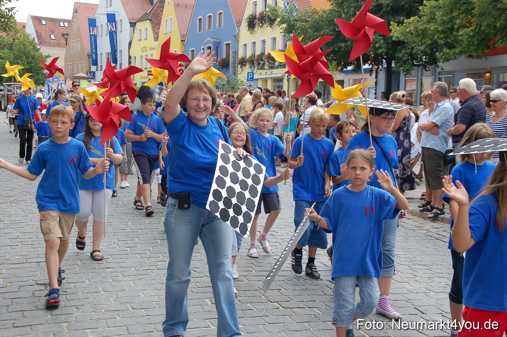 0094 Volksfestzug Neumarkt 090809