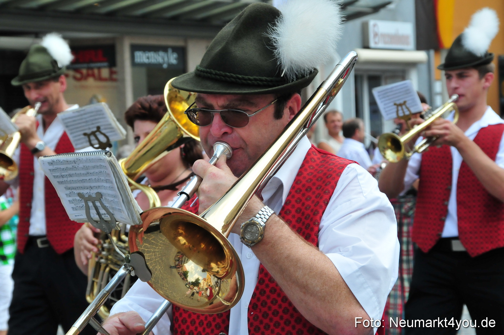 0103 Volksfestzug Neumarkt 090809
