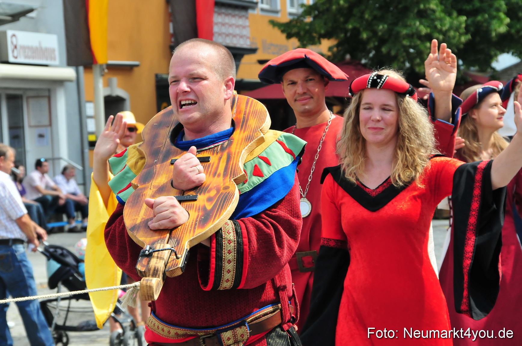 0105 Volksfestzug Neumarkt 090809