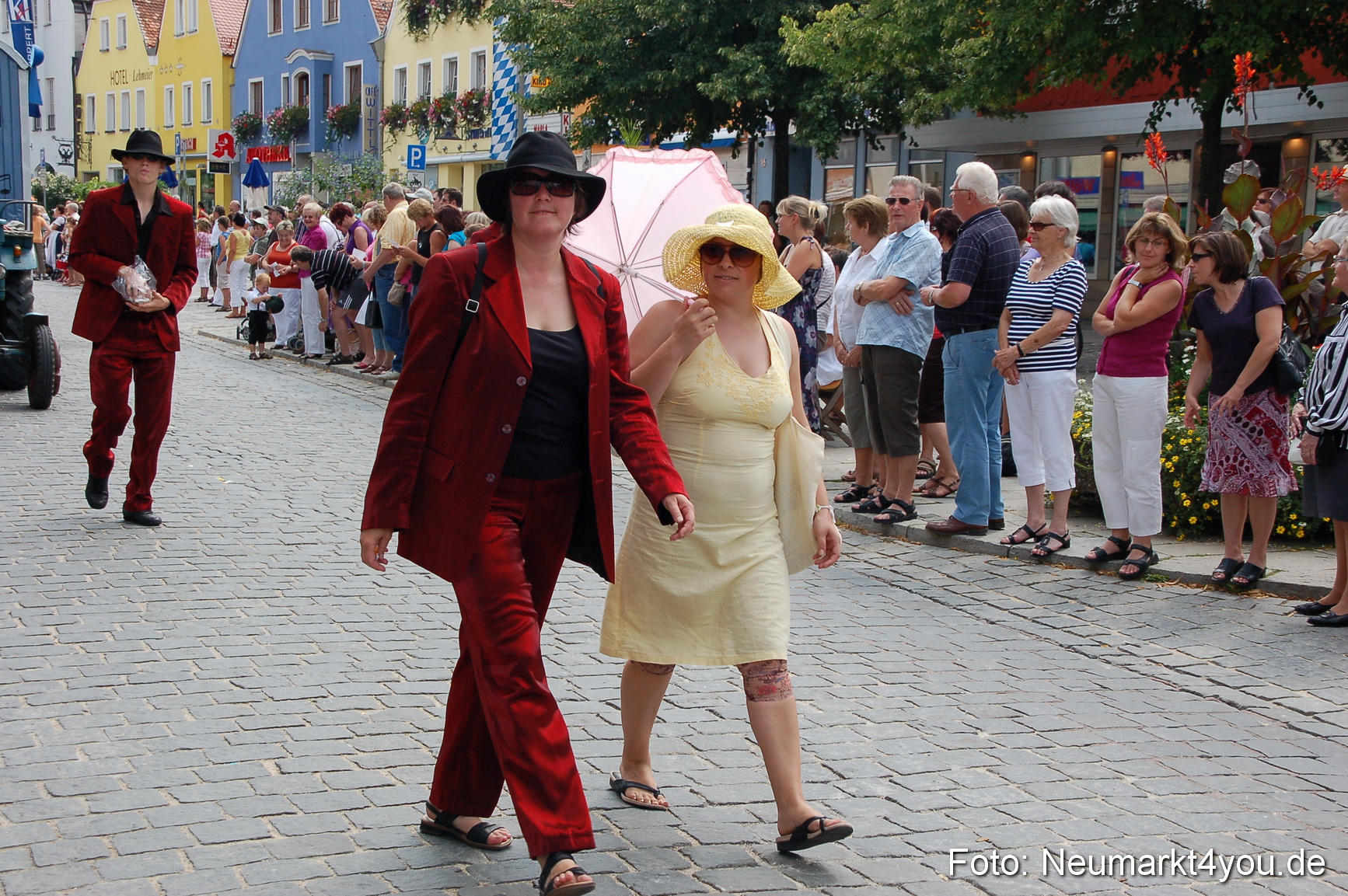 0112 Volksfestzug Neumarkt 090809