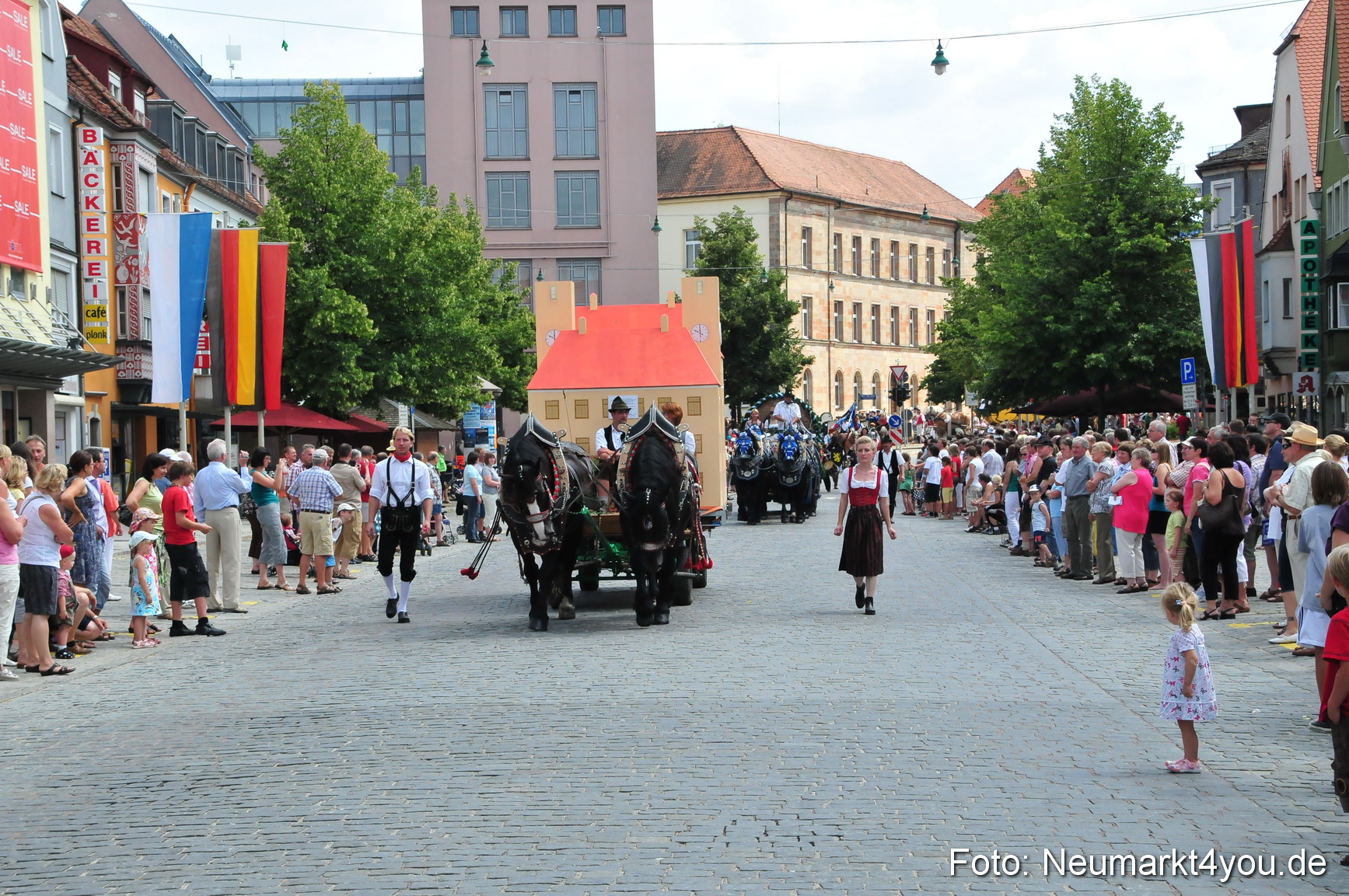 0115 Volksfestzug Neumarkt 090809