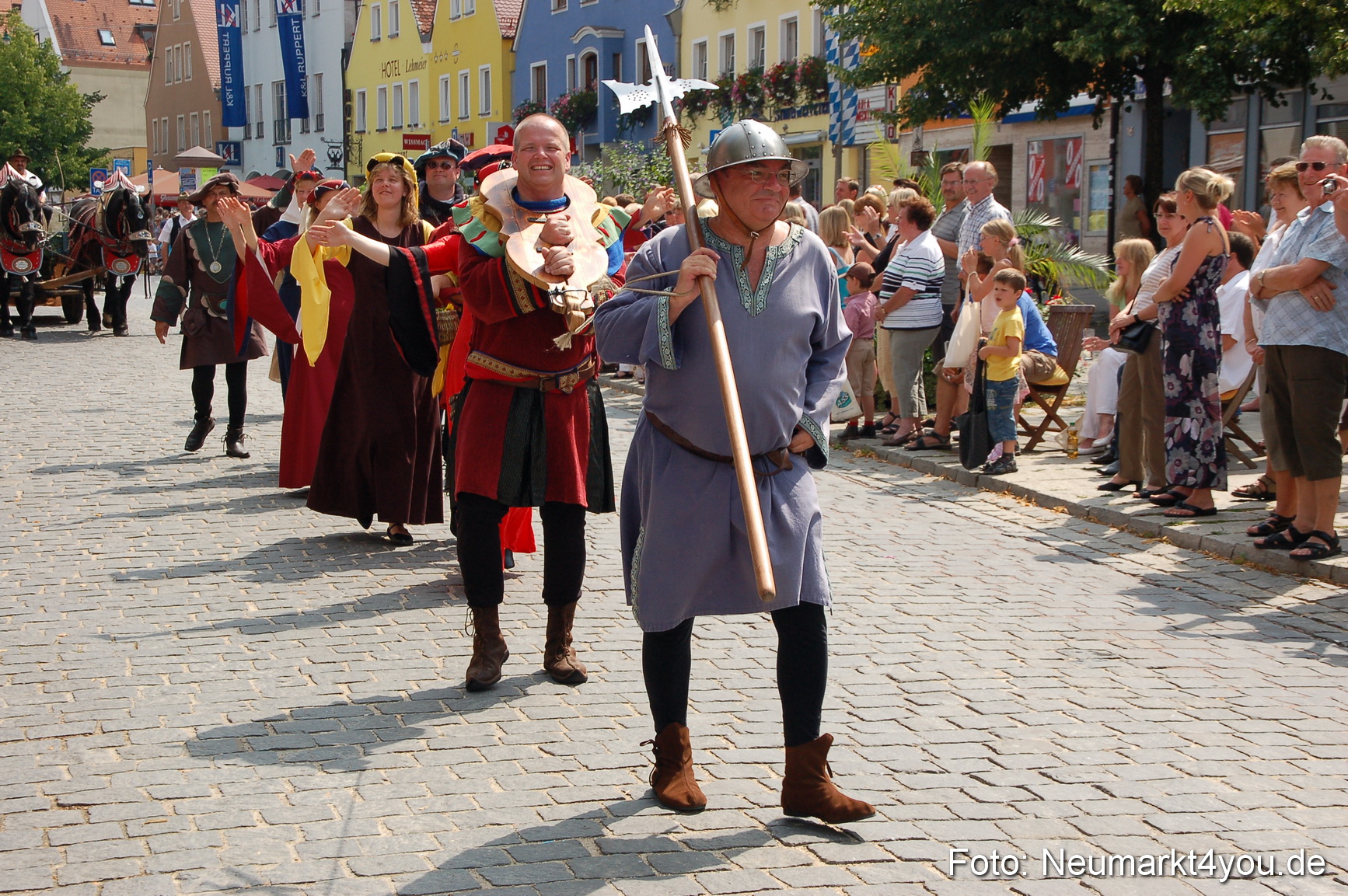 0118 Volksfestzug Neumarkt 090809