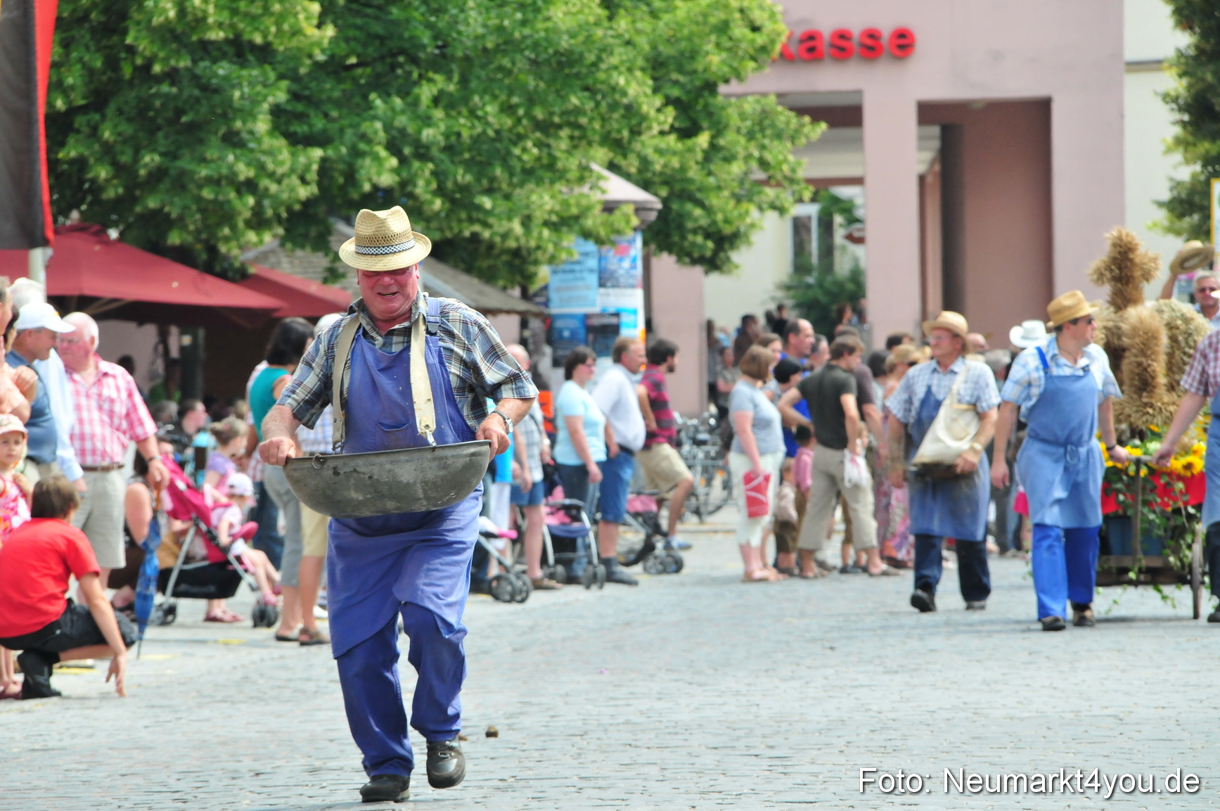 0144 Volksfestzug Neumarkt 090809