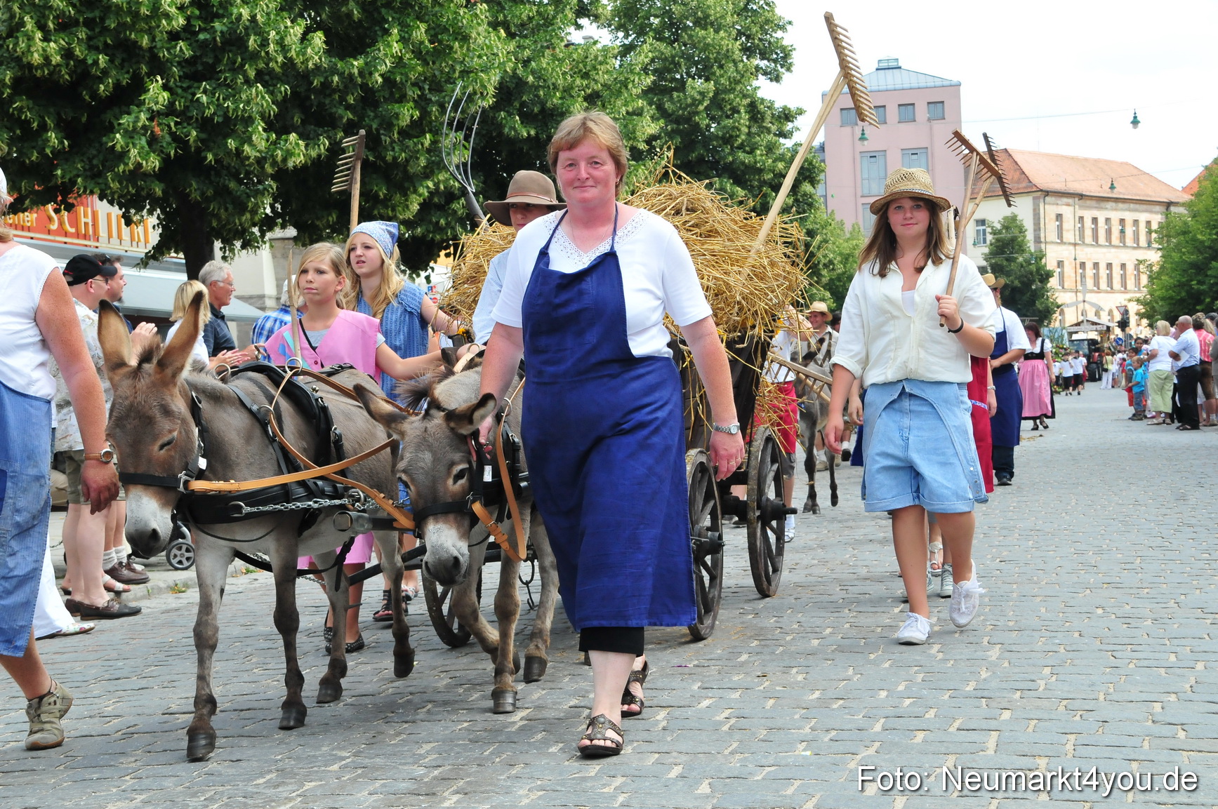 0162 Volksfestzug Neumarkt 090809
