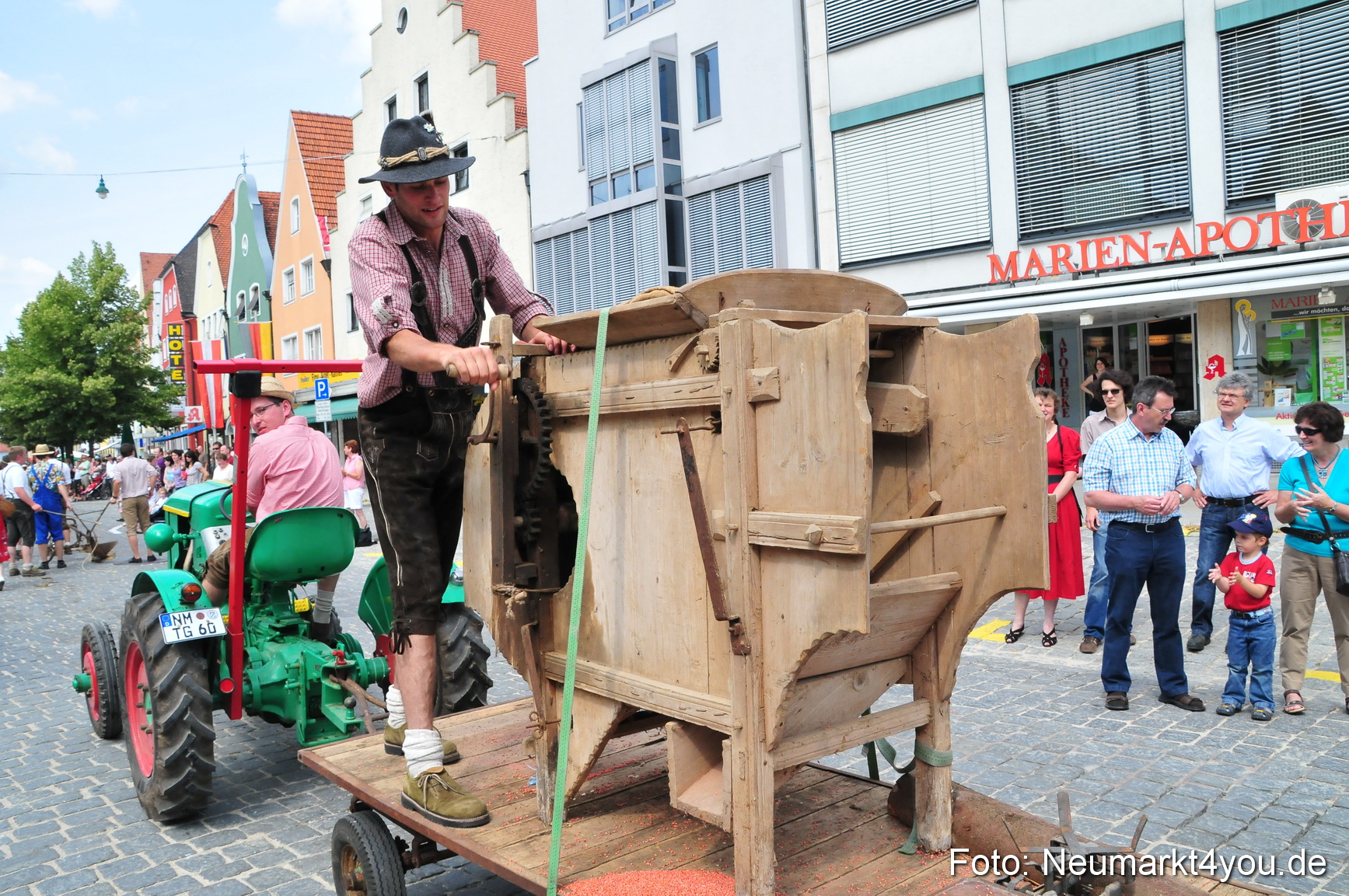 0178 Volksfestzug Neumarkt 090809