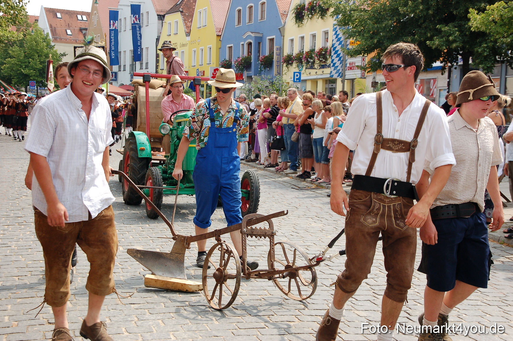 0187 Volksfestzug Neumarkt 090809