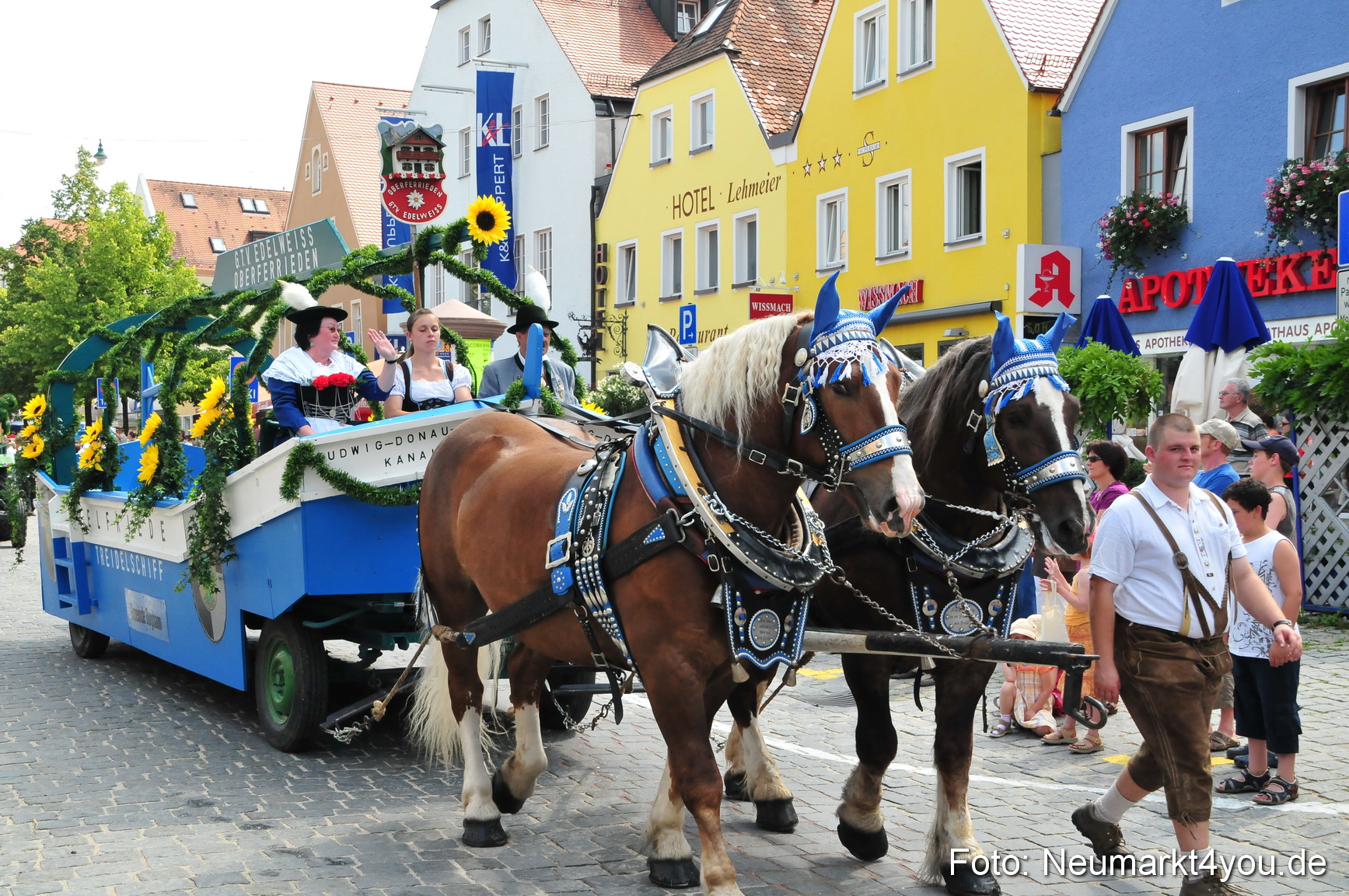 0192 Volksfestzug Neumarkt 090809