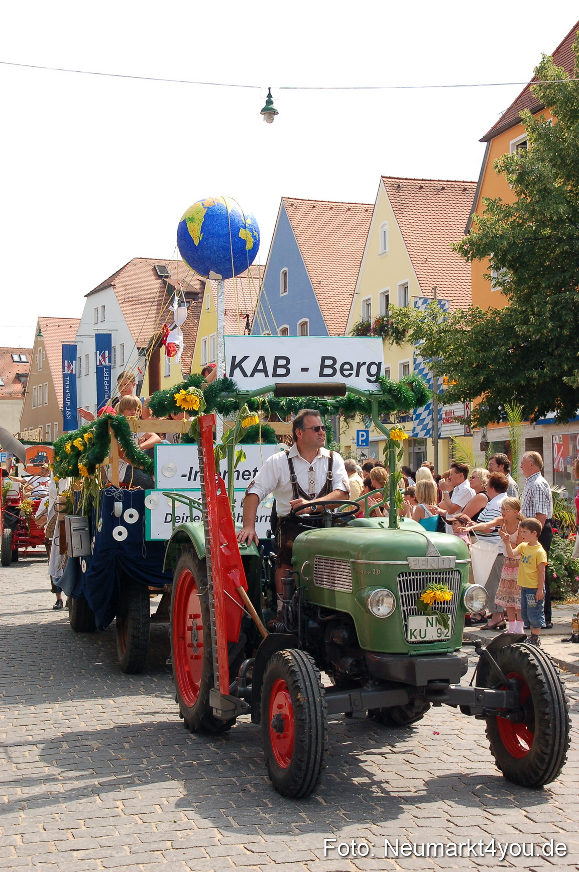 0195 Volksfestzug Neumarkt 090809