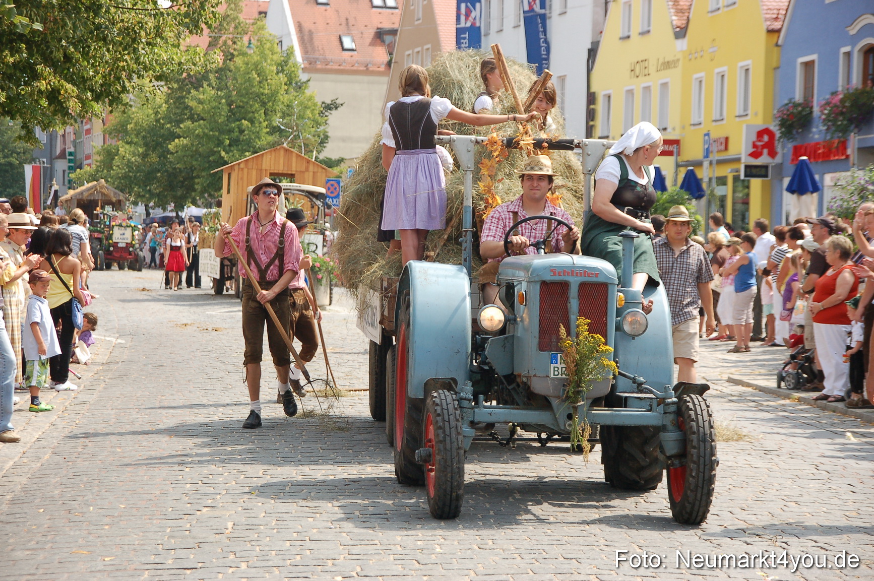 0202 Volksfestzug Neumarkt 090809
