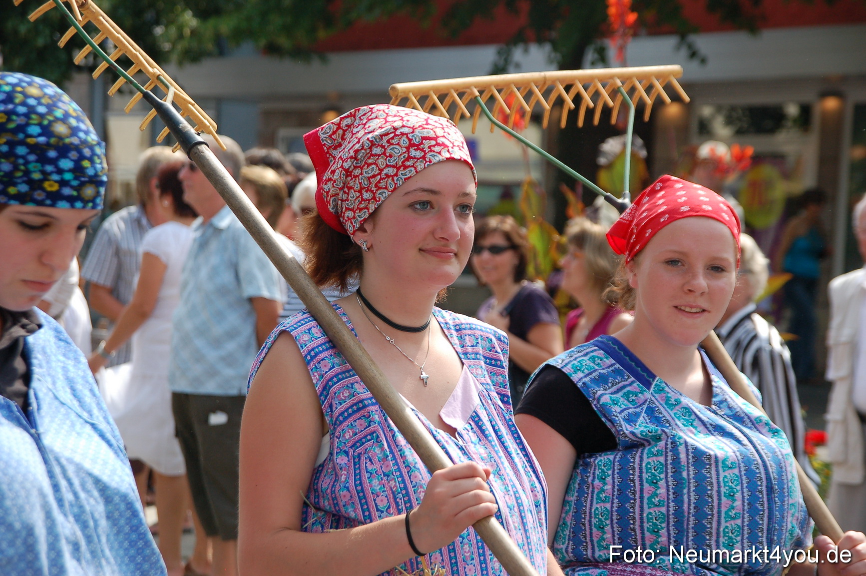 0211 Volksfestzug Neumarkt 090809