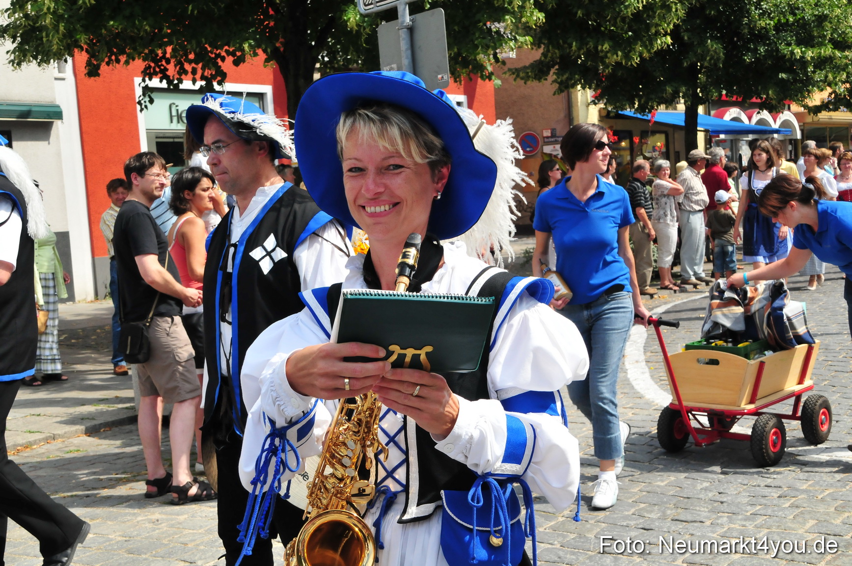 0215 Volksfestzug Neumarkt 090809