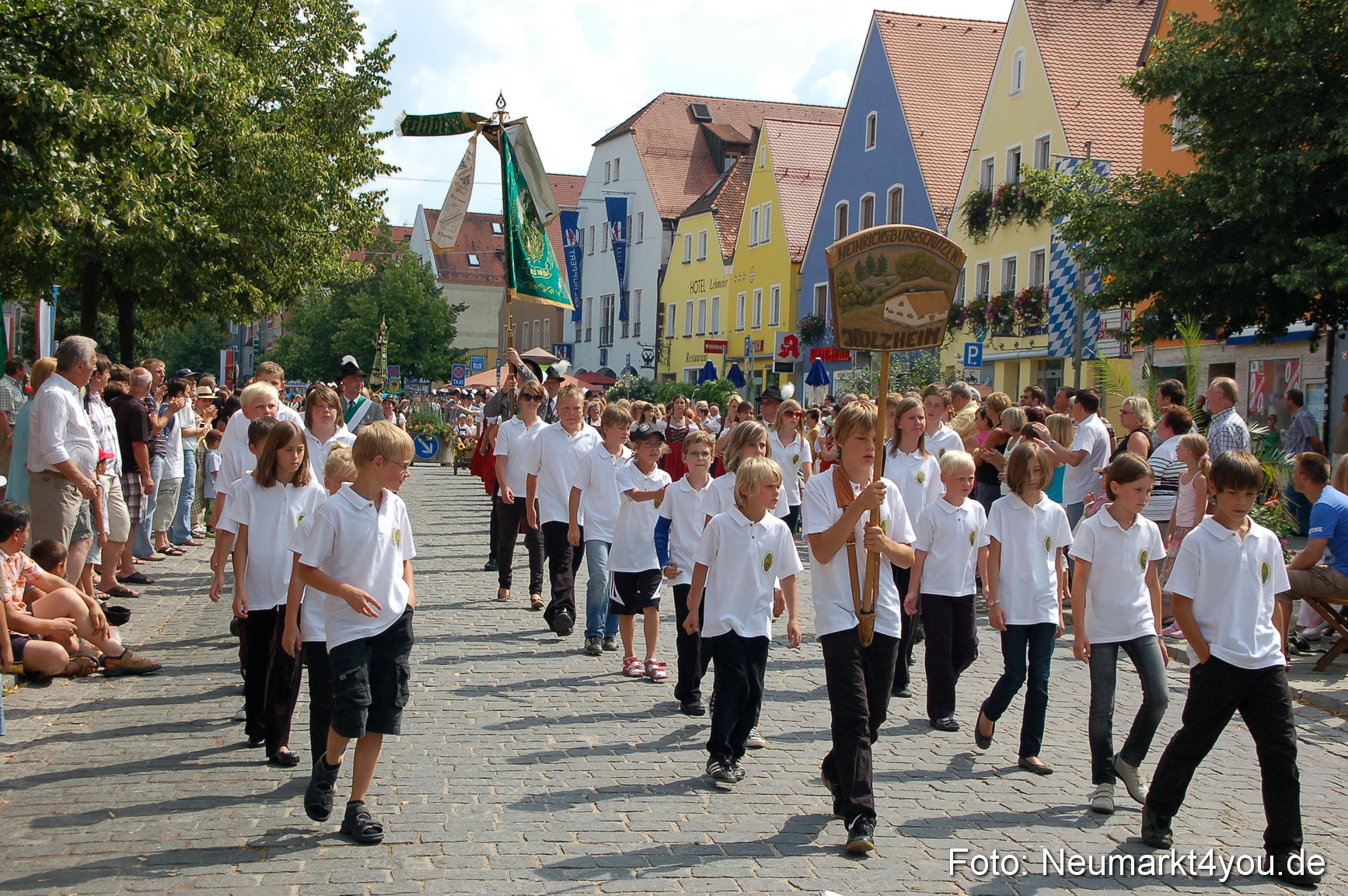 0221 Volksfestzug Neumarkt 090809