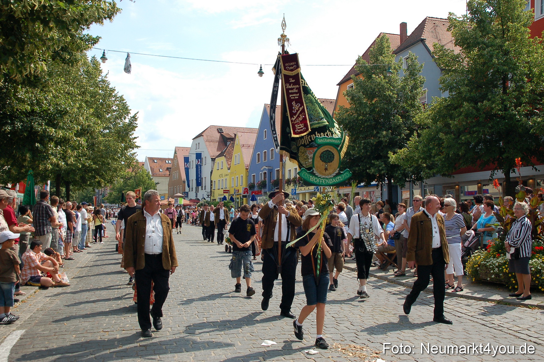 0226 Volksfestzug Neumarkt 090809