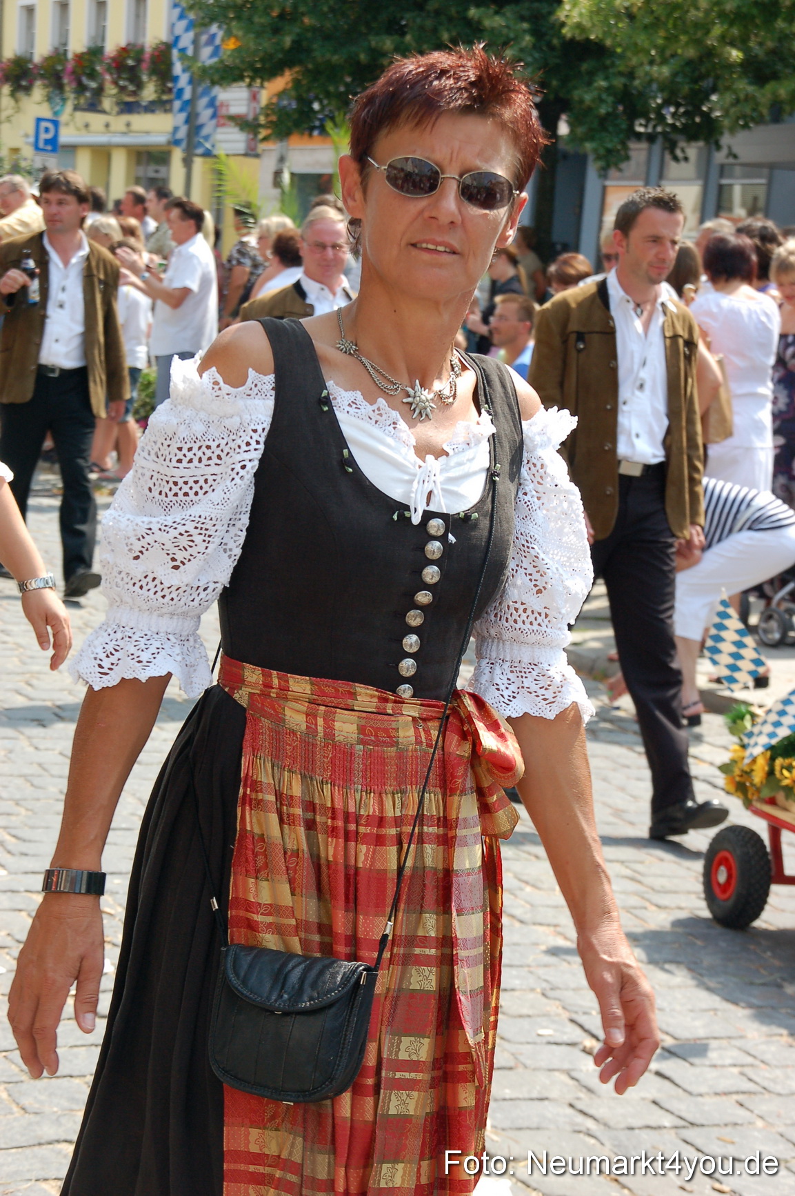 0227 Volksfestzug Neumarkt 090809