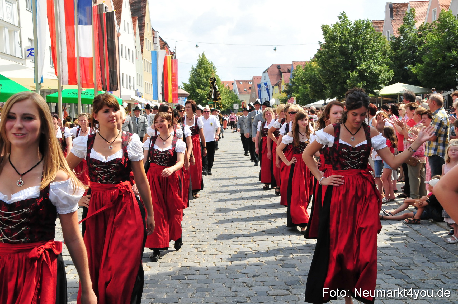 0230 Volksfestzug Neumarkt 090809