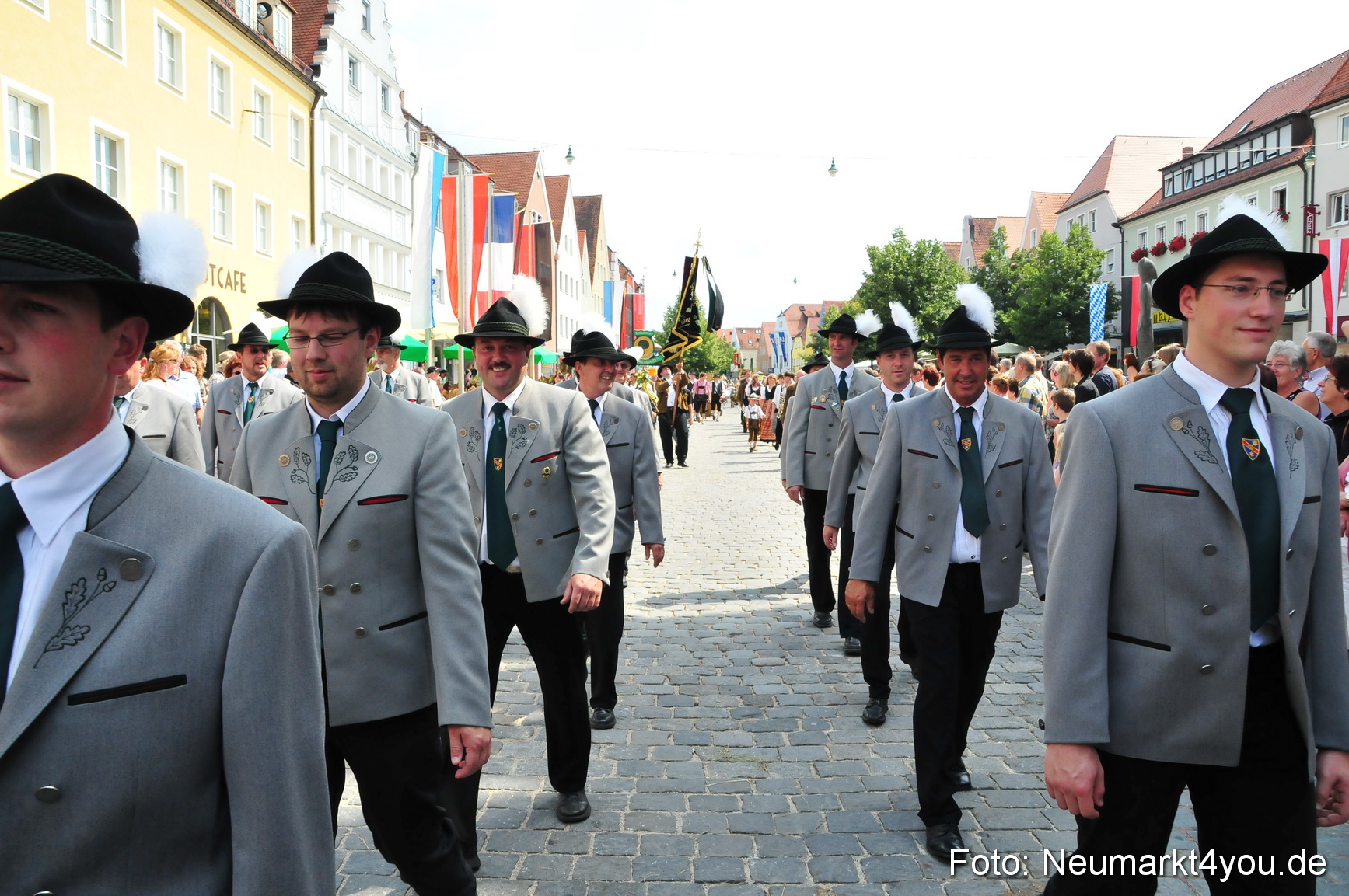 0232 Volksfestzug Neumarkt 090809