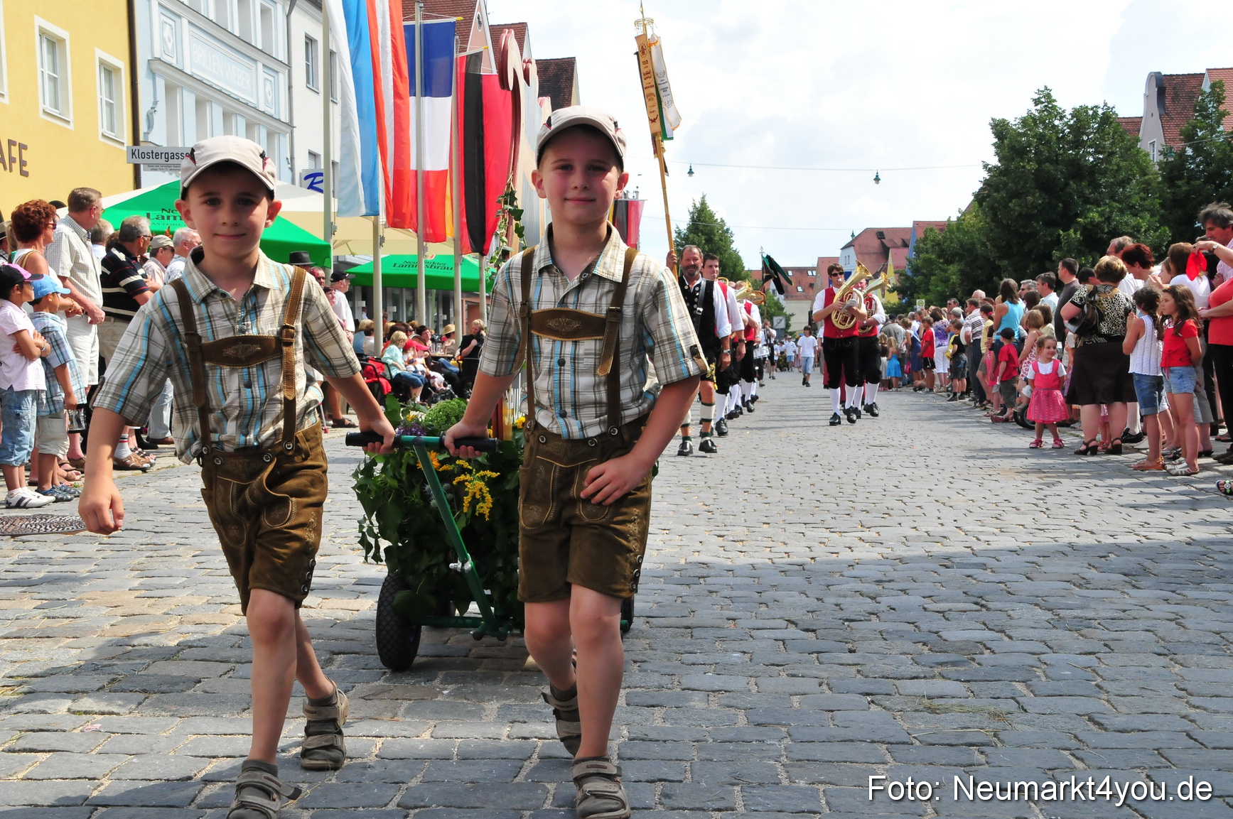 0234 Volksfestzug Neumarkt 090809
