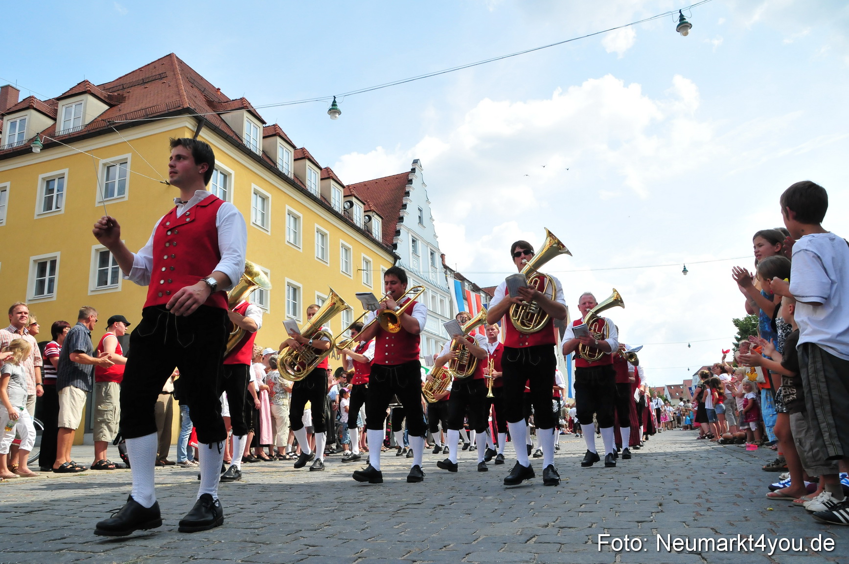 0235 Volksfestzug Neumarkt 090809