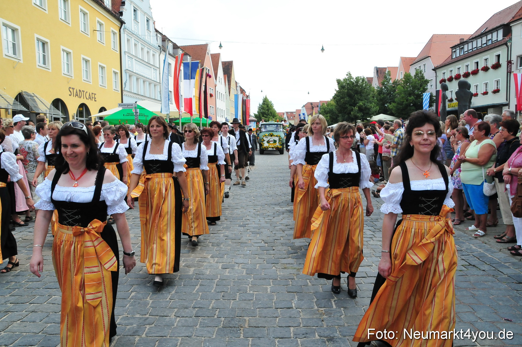 0240 Volksfestzug Neumarkt 090809