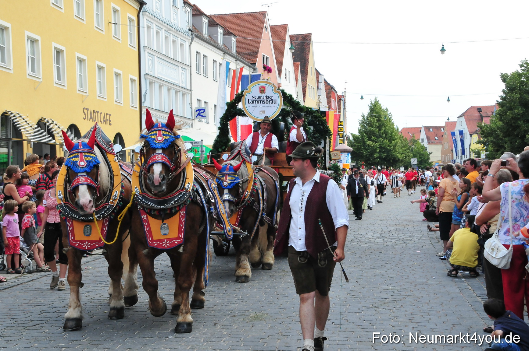 0244 Volksfestzug Neumarkt 090809