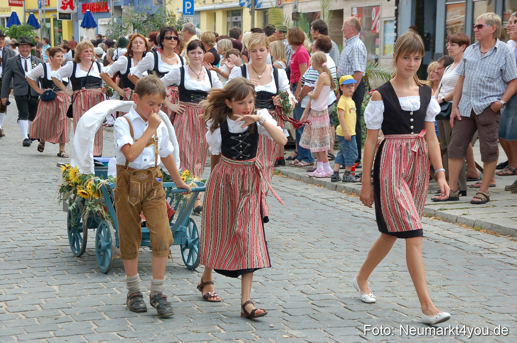 0246 Volksfestzug Neumarkt 090809