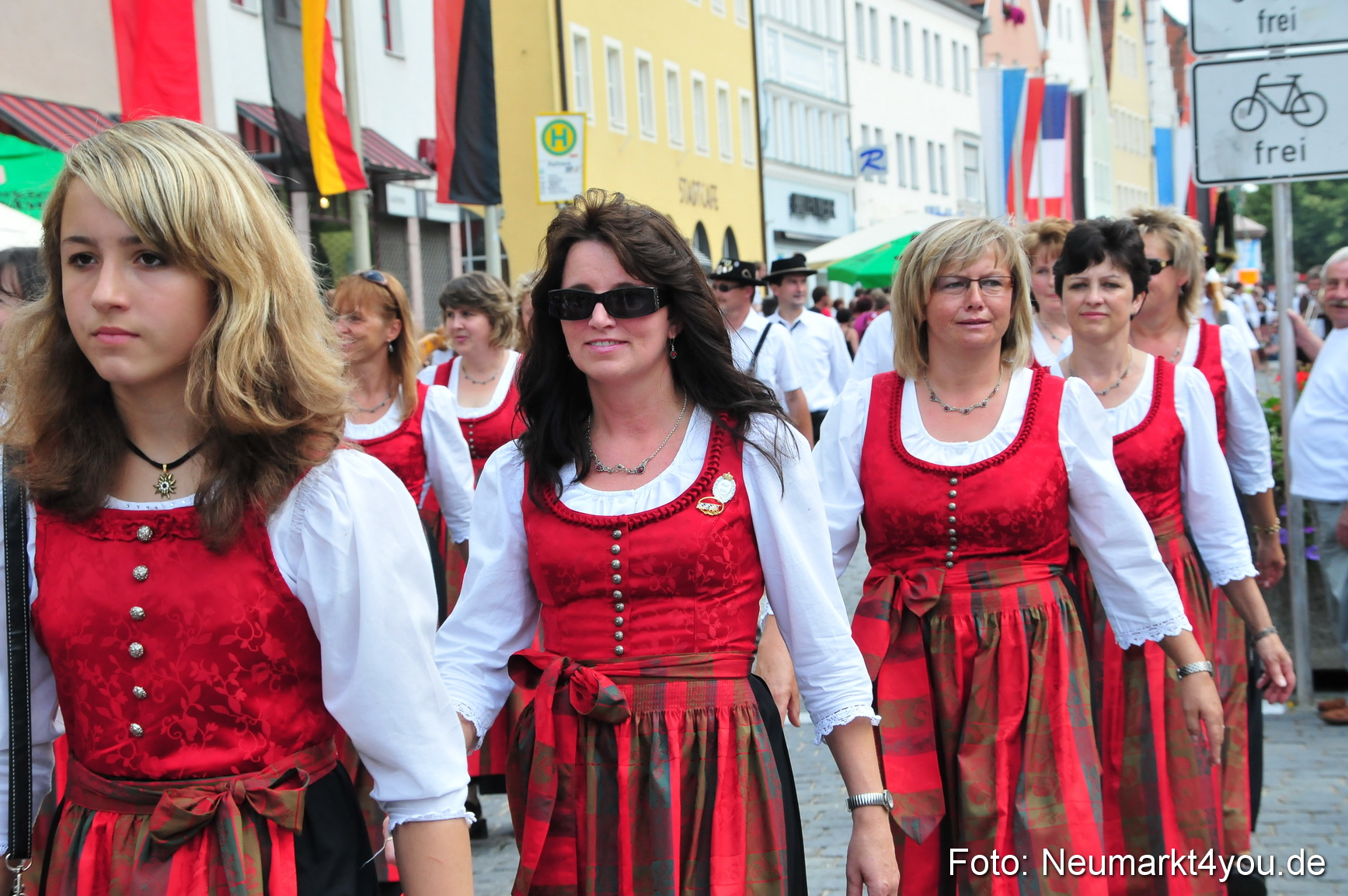 0250 Volksfestzug Neumarkt 090809