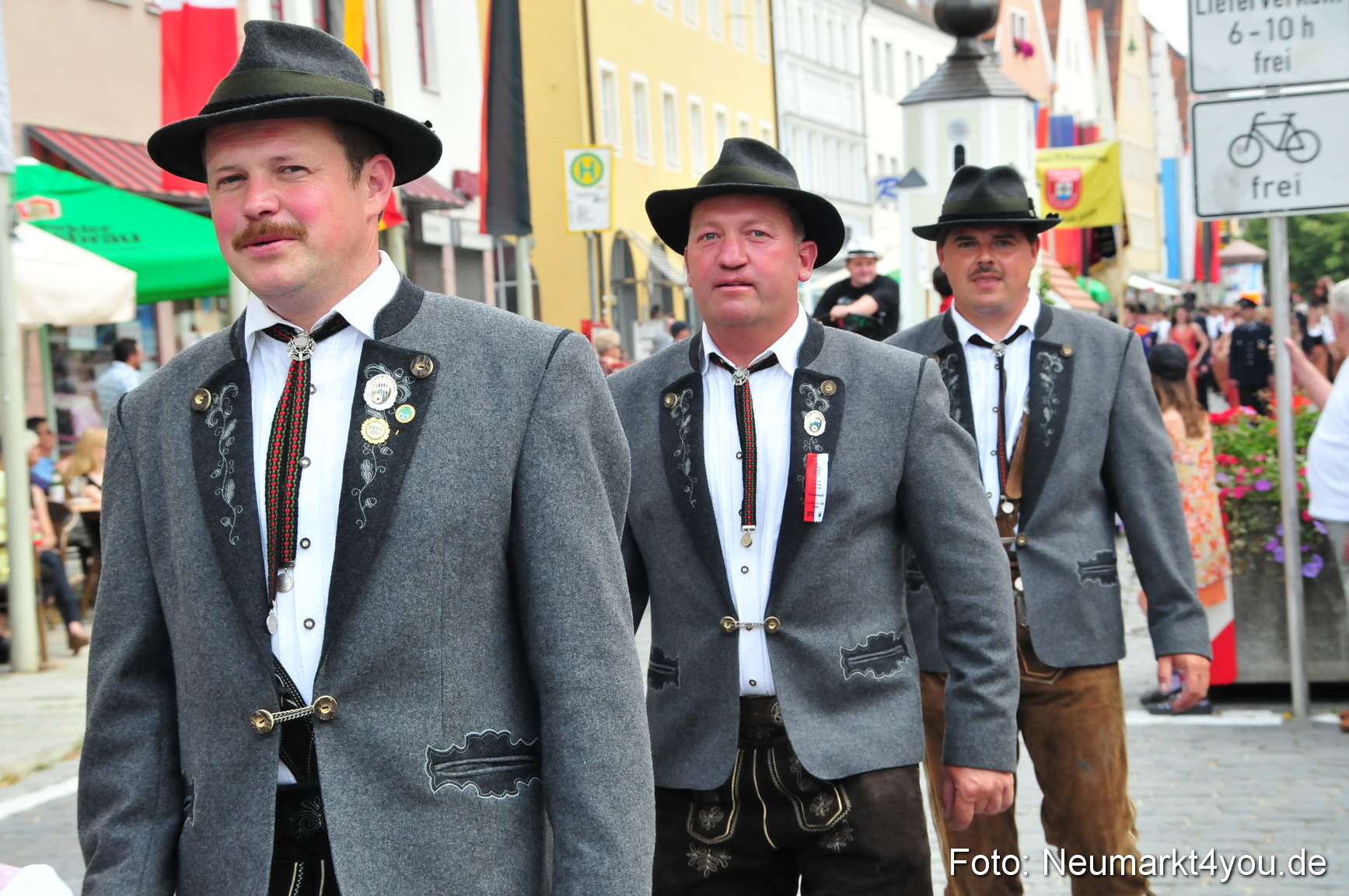 0254 Volksfestzug Neumarkt 090809