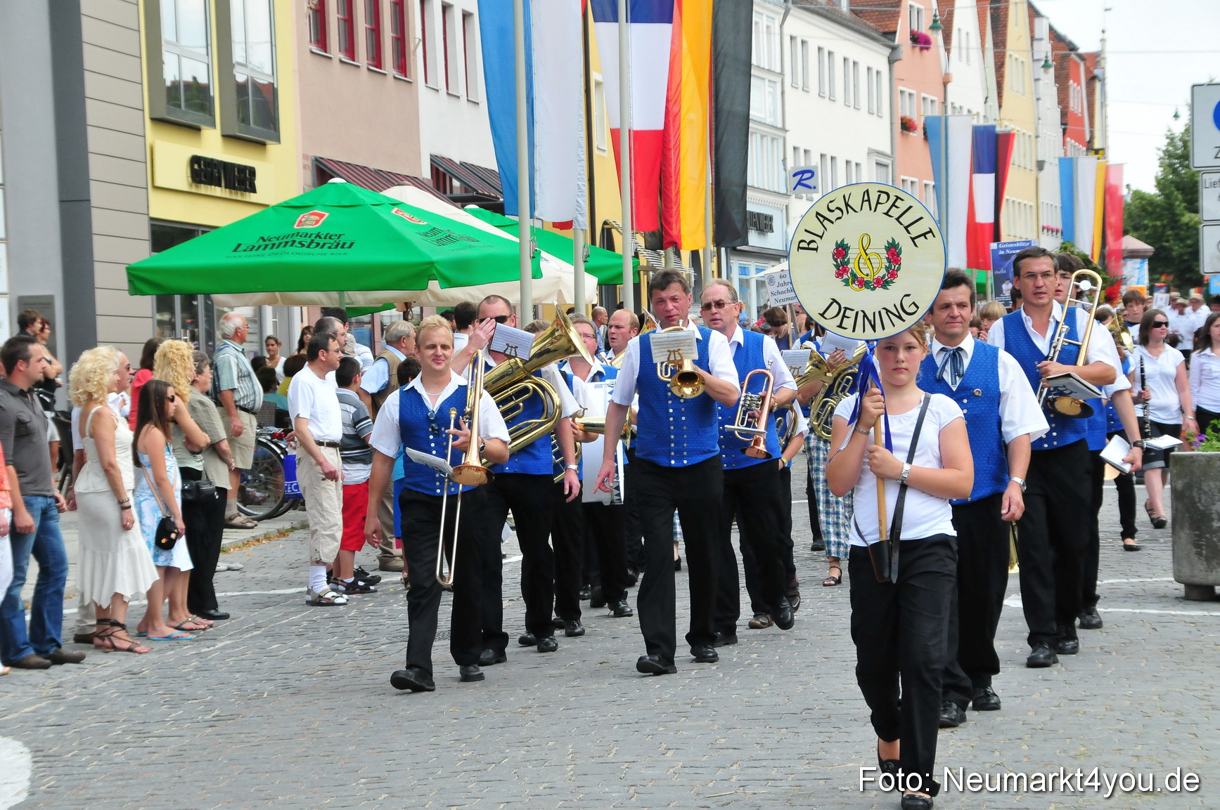 0270 Volksfestzug Neumarkt 090809