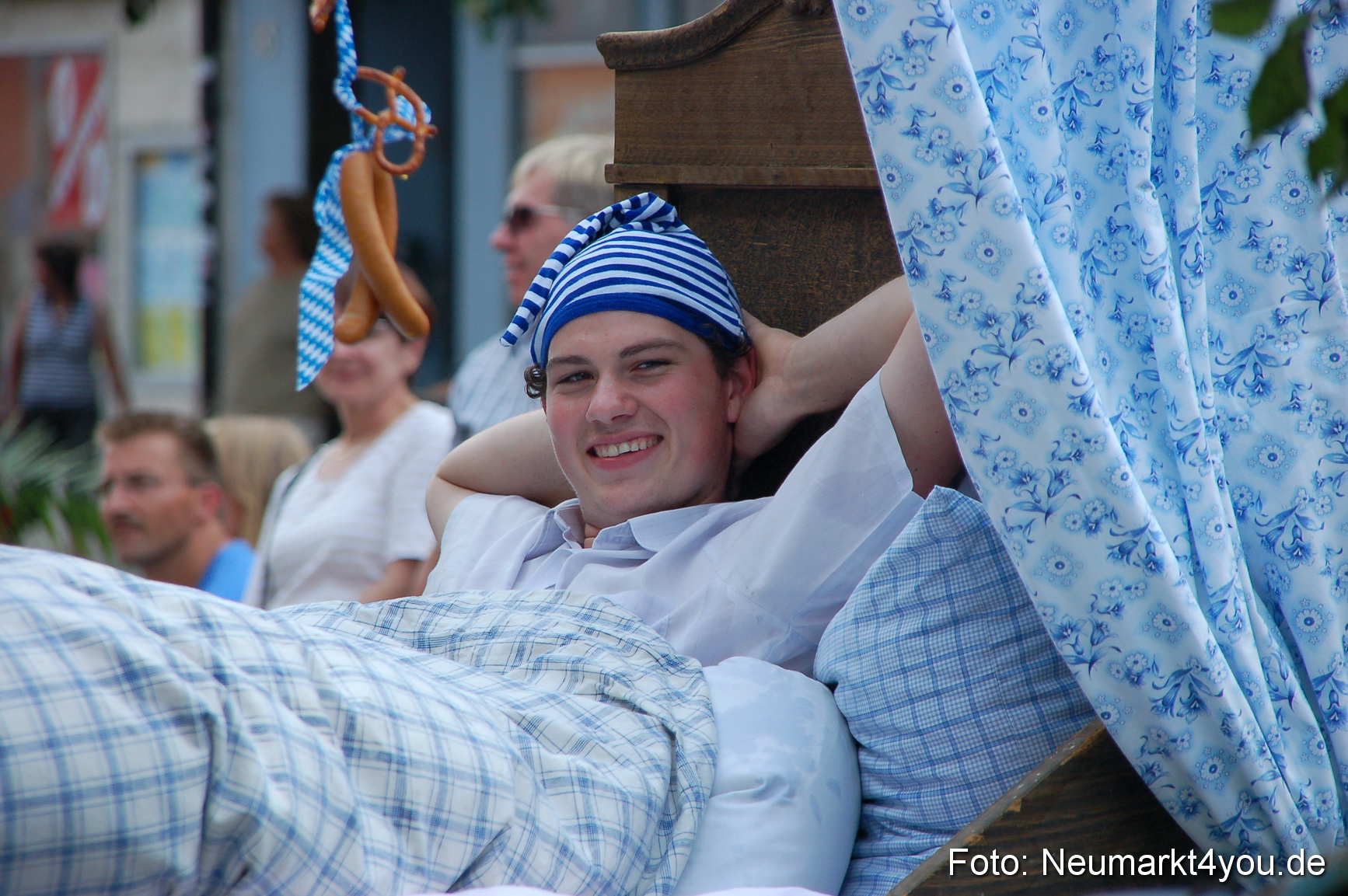 0271 Volksfestzug Neumarkt 090809